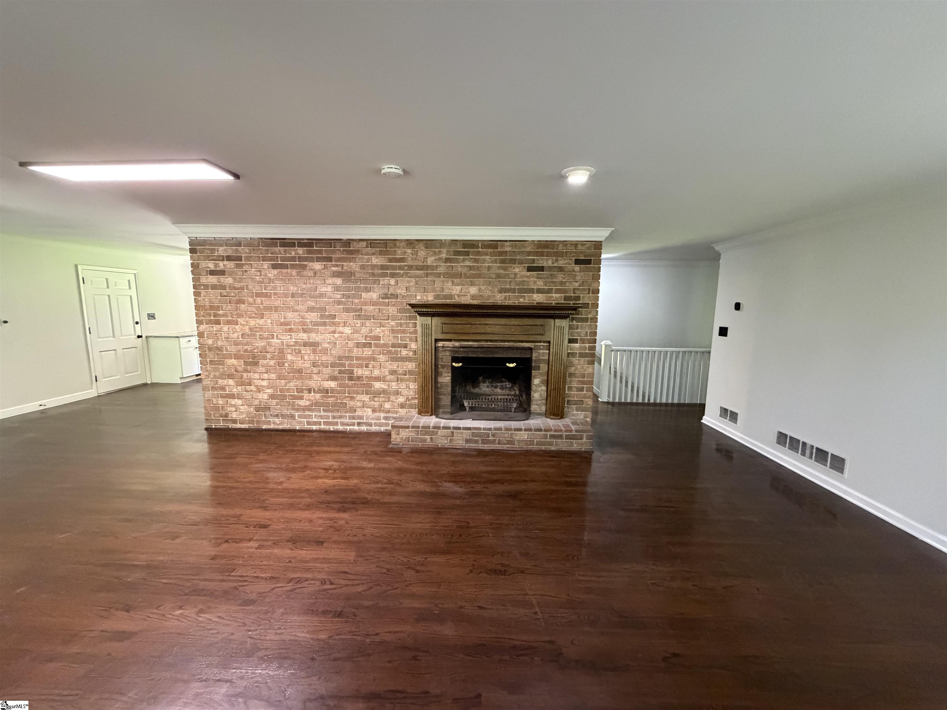 210 Lakeview Drive Property Photo 12