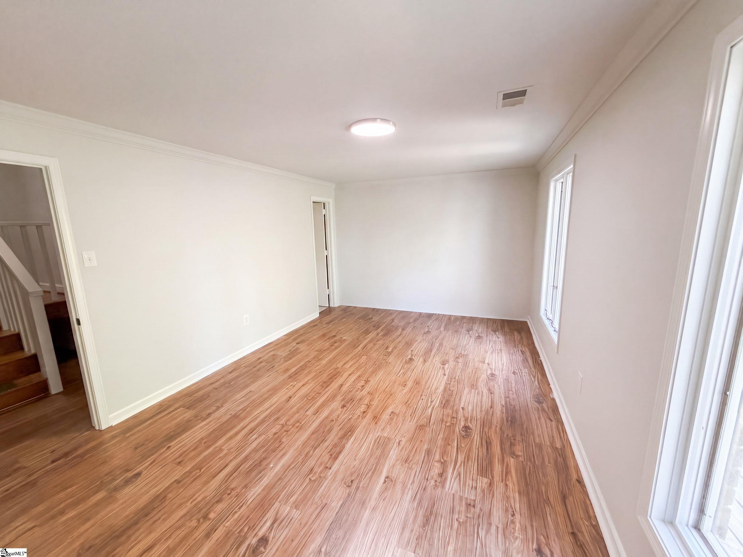 210 Lakeview Drive Property Photo 13