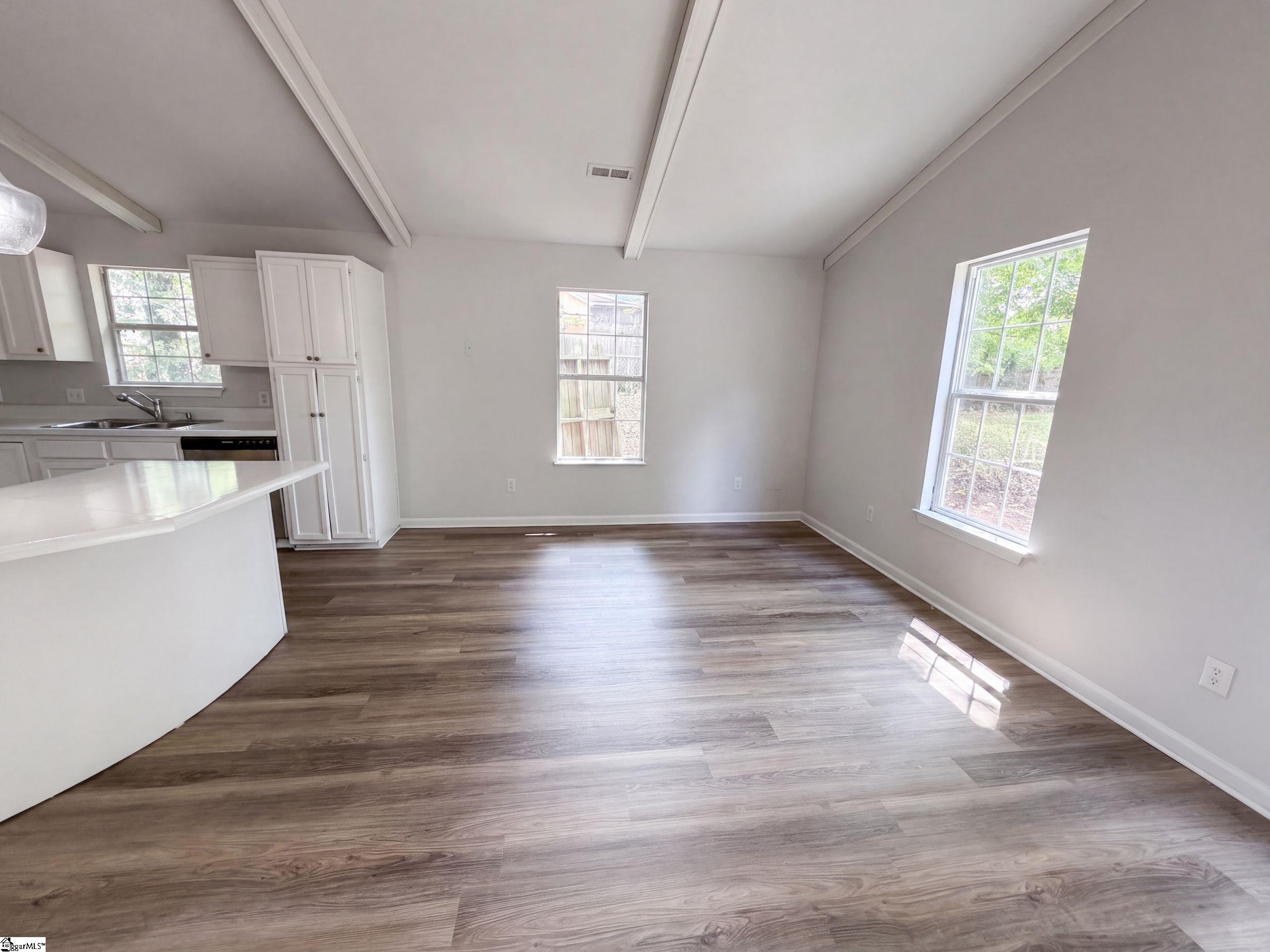 108 Woodcock Court Property Photo 2
