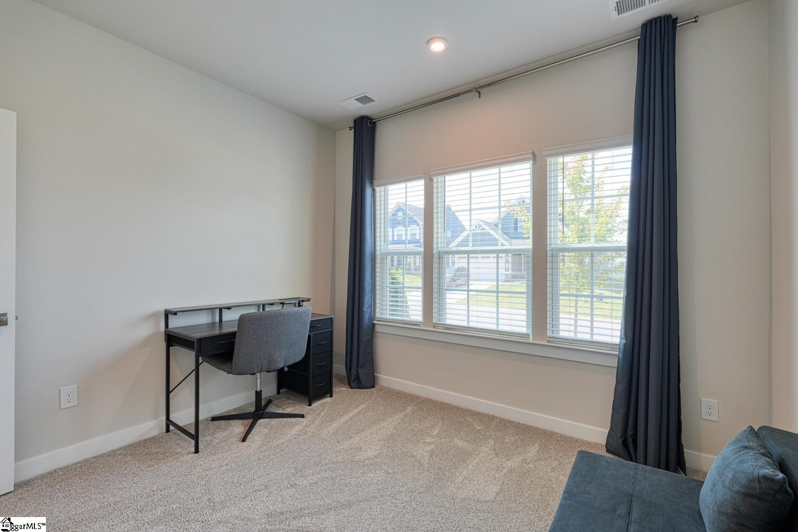 7044 Glass Court Property Photo 7