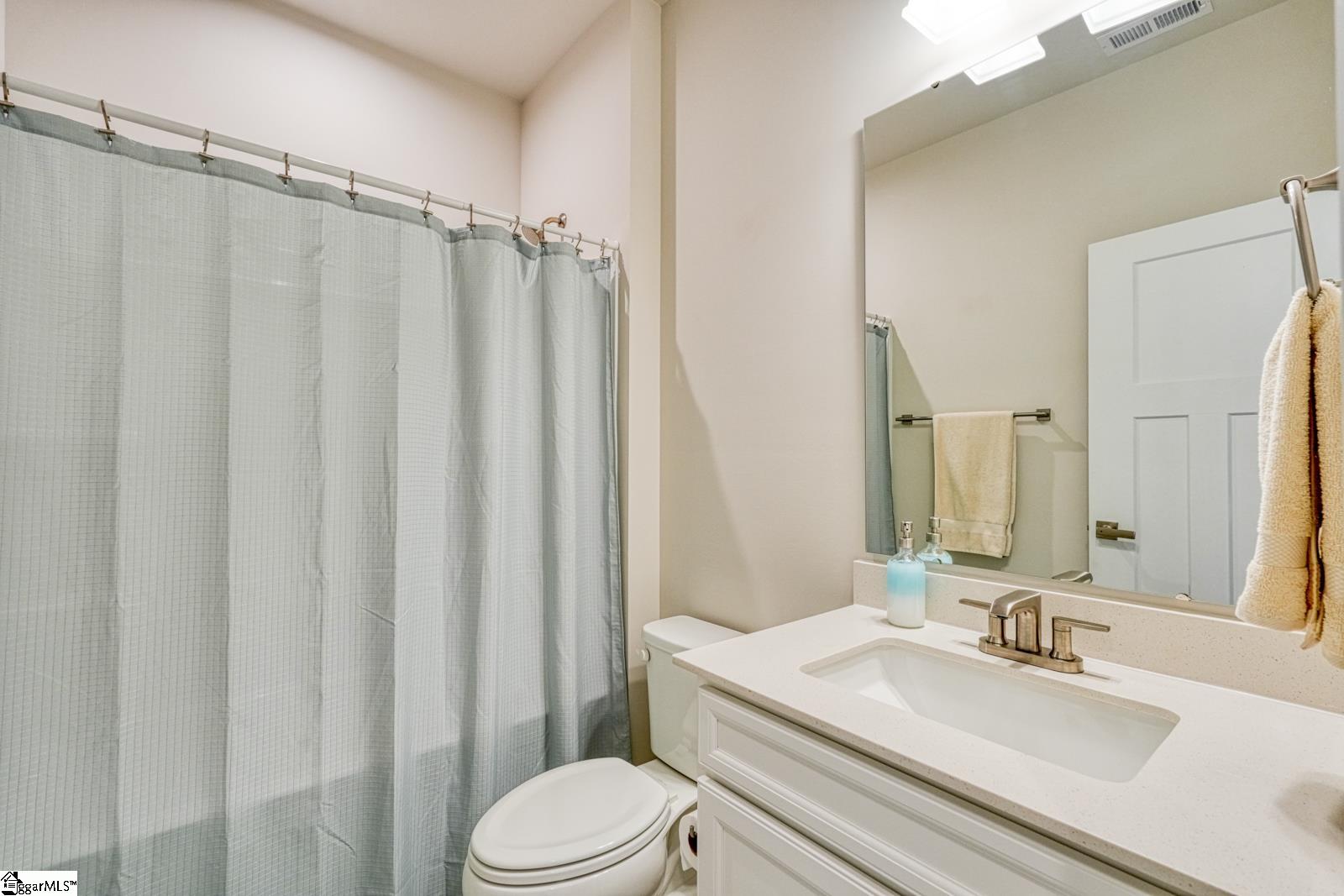 7044 Glass Court Property Photo 9