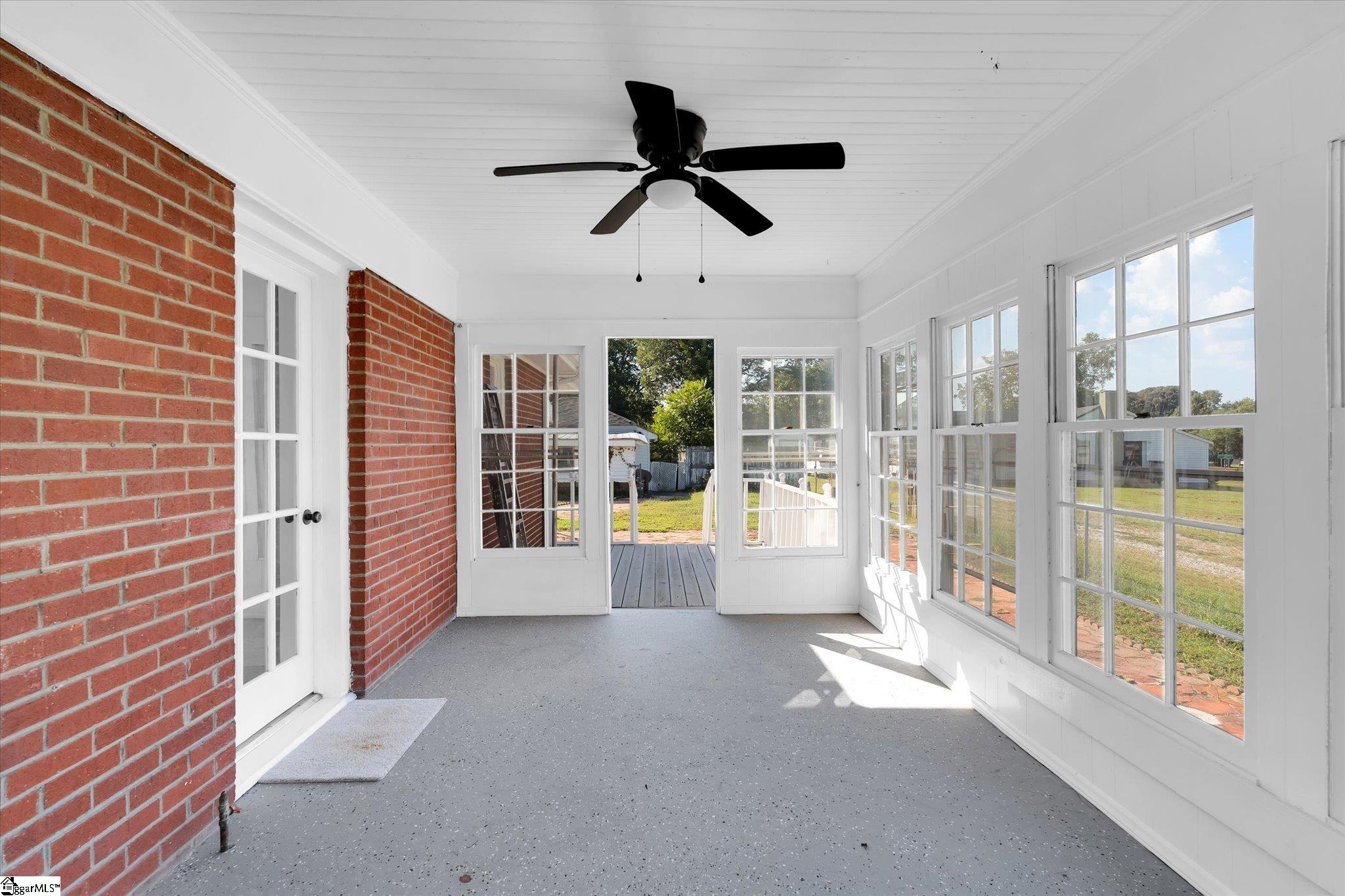 181 N Highway 150 Property Photo 27