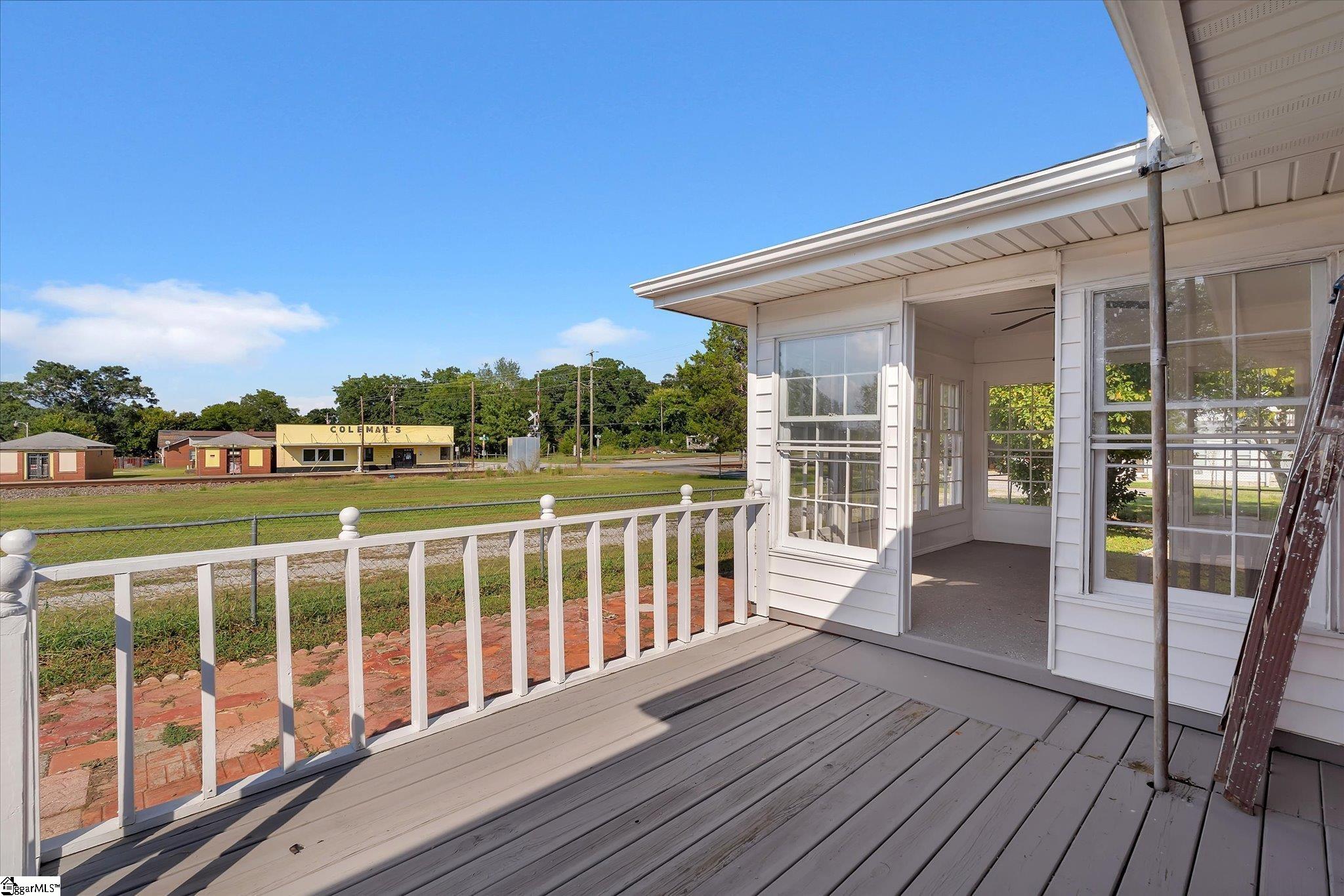 181 N Highway 150 Property Photo 29