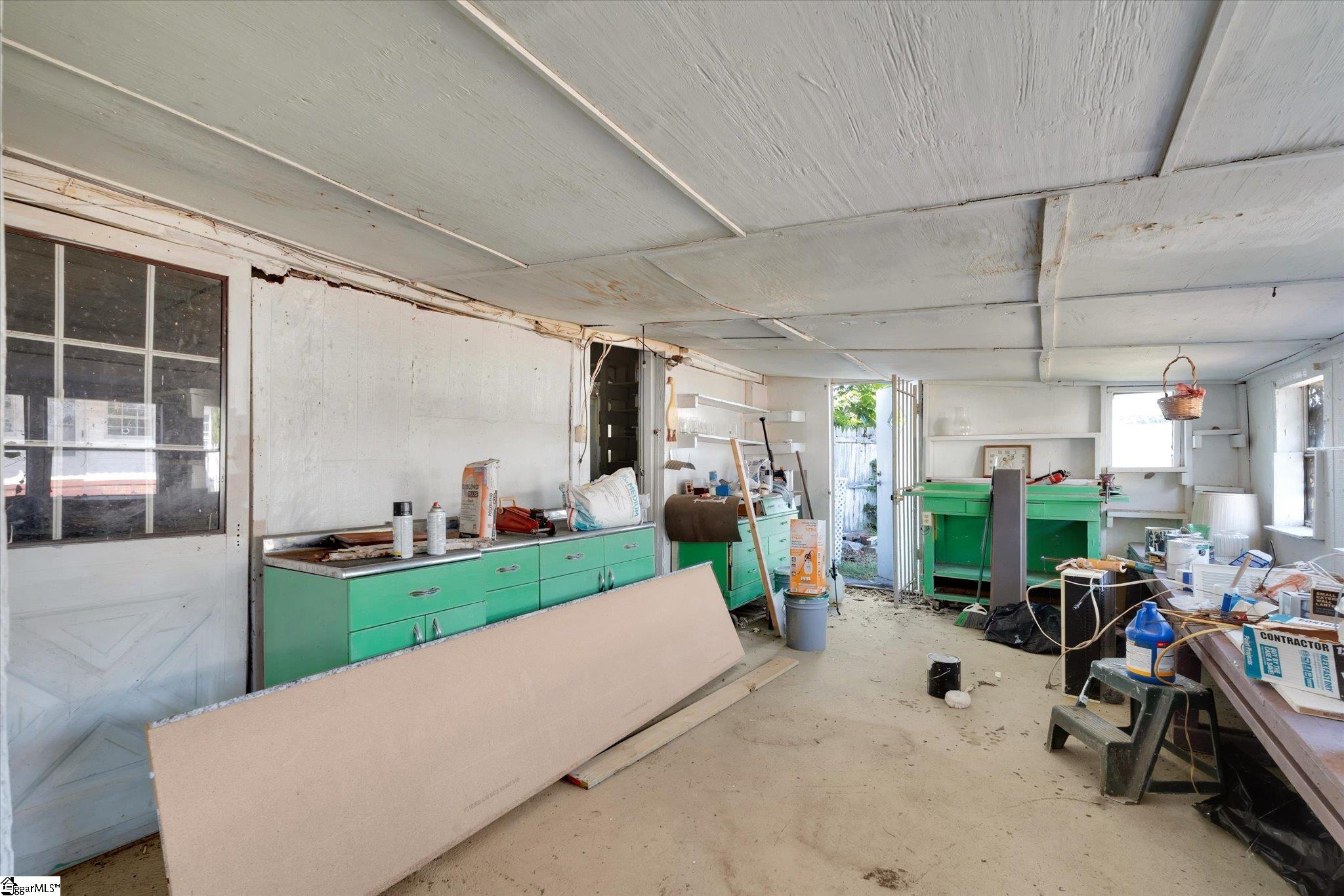 181 N Highway 150 Property Photo 34