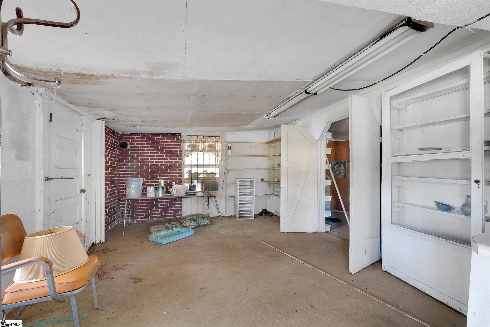 181 N Highway 150 Property Photo 35