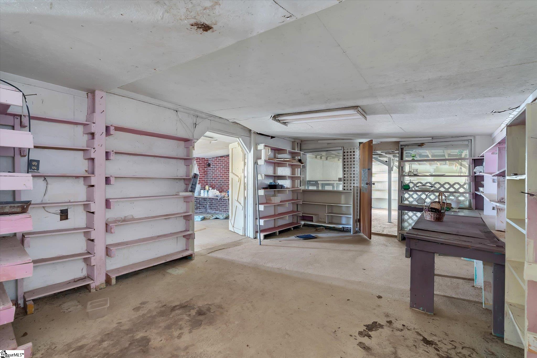 181 N Highway 150 Property Photo 36