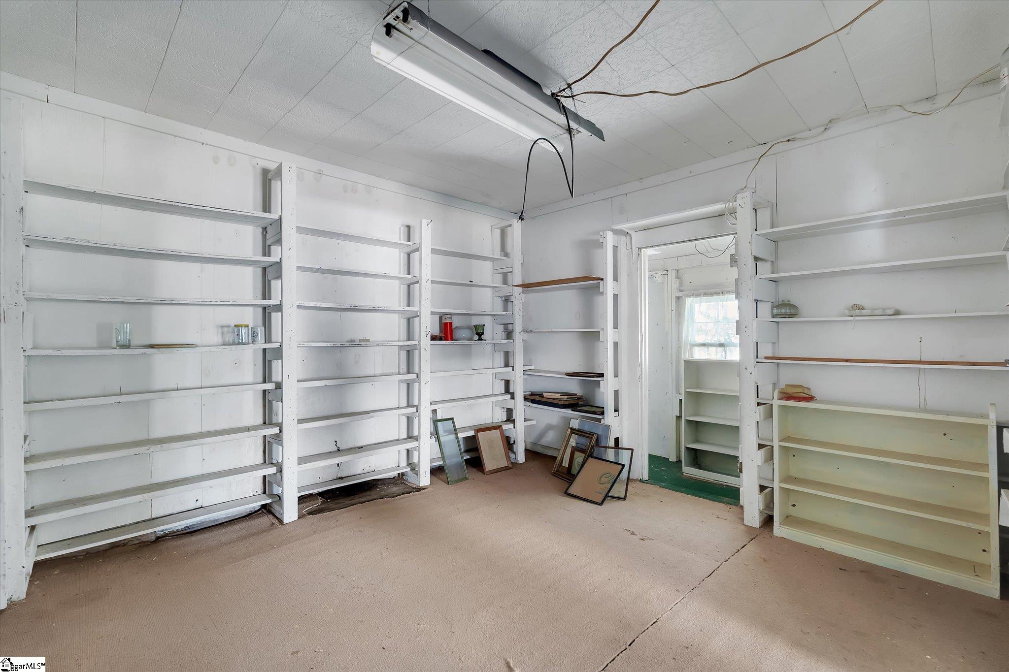181 N Highway 150 Property Photo 38