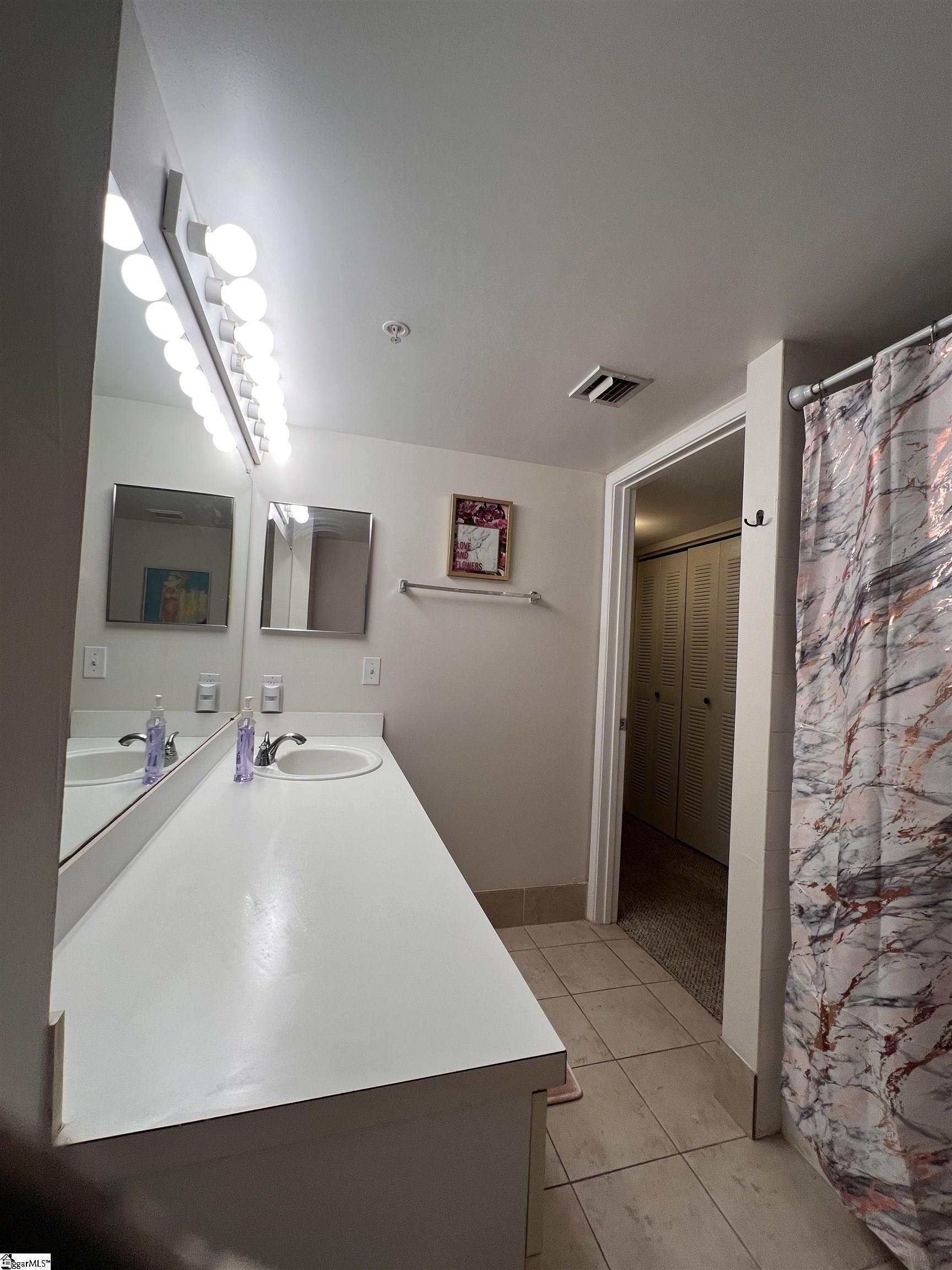 1590 S 42nd Circle Property Photo 18