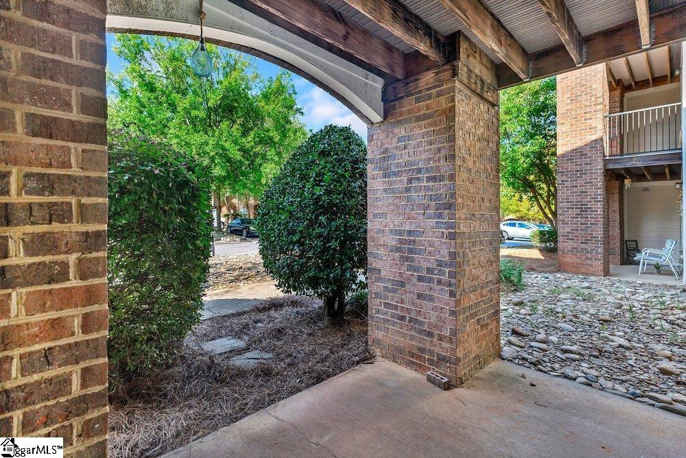 833 Old Greenville Highway Property Photo 6