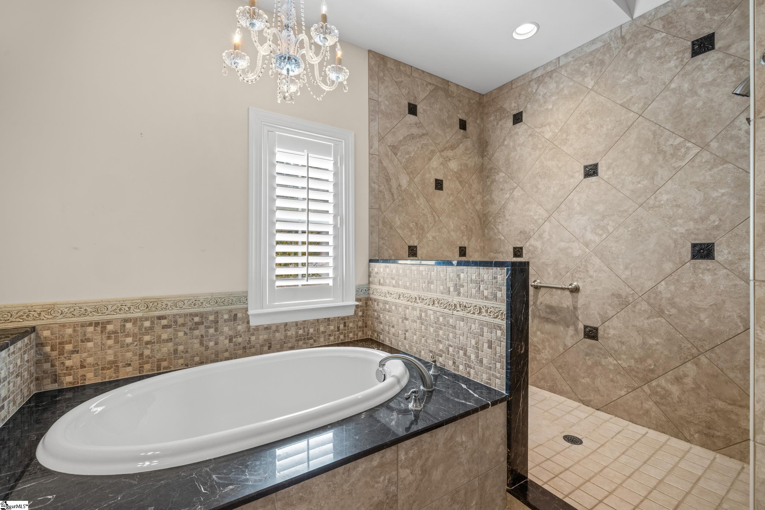 210 Amenity Way Property Photo 20