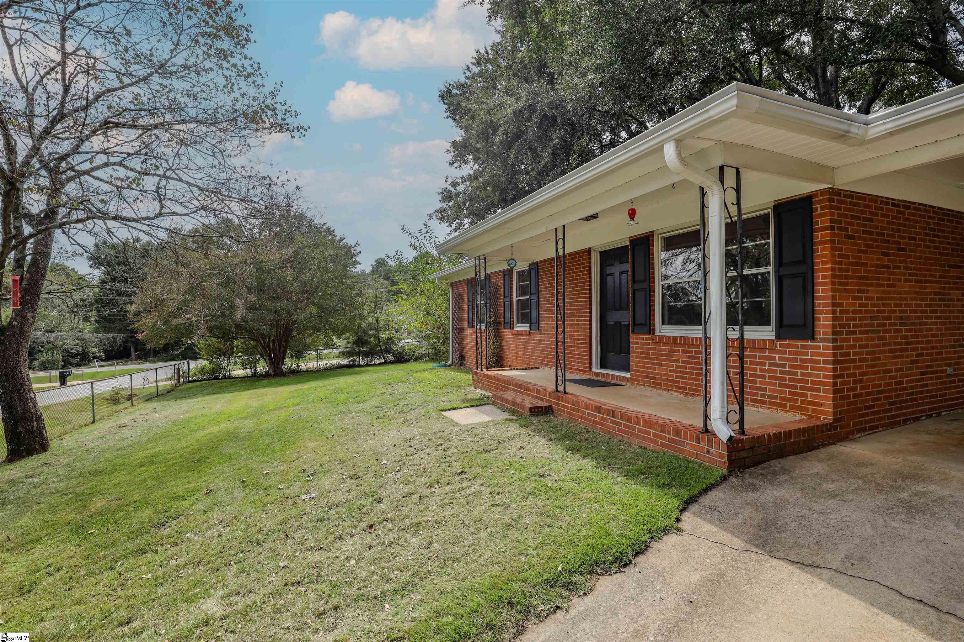 103 Belmont Circle Property Photo 4