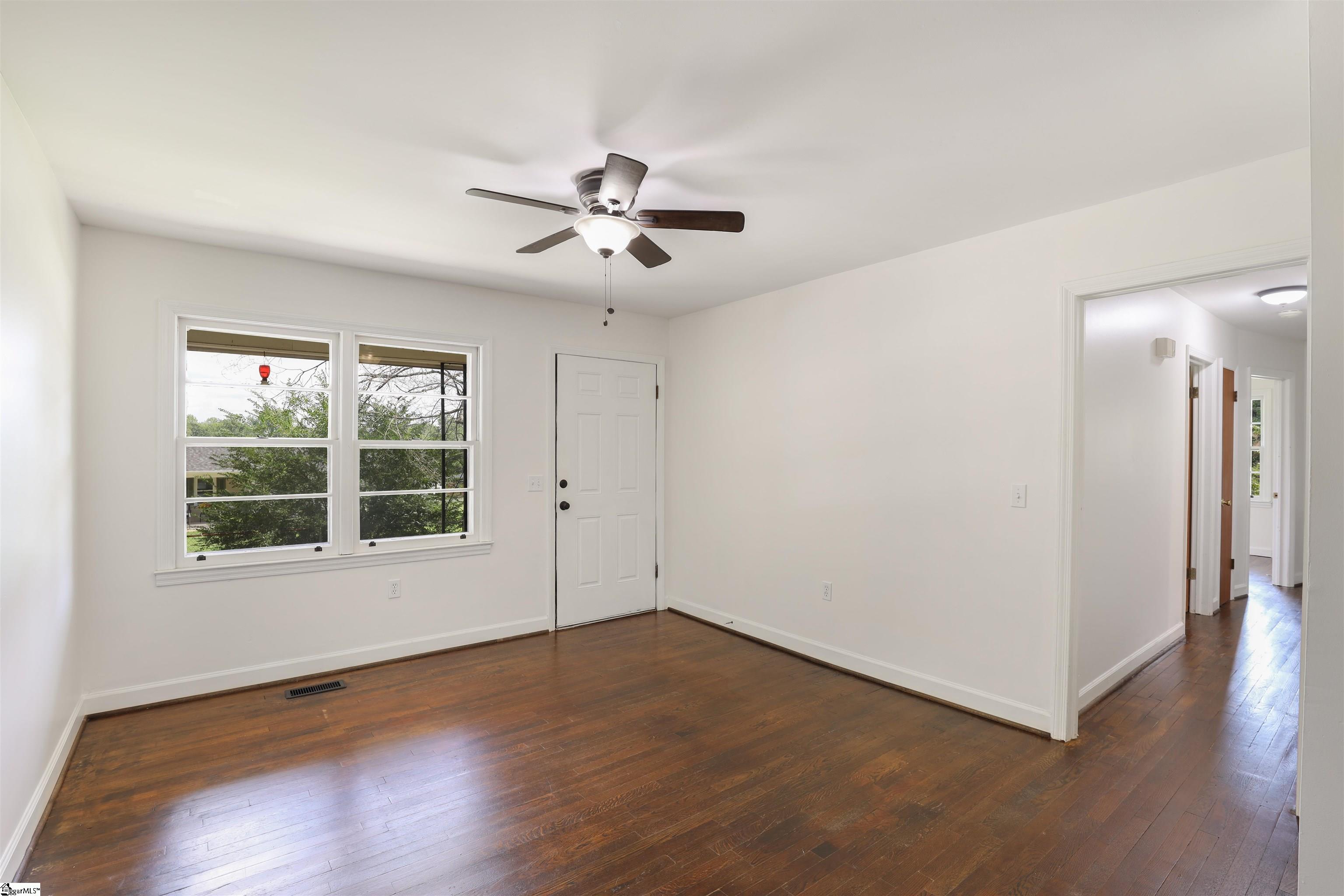 103 Belmont Circle Property Photo 7