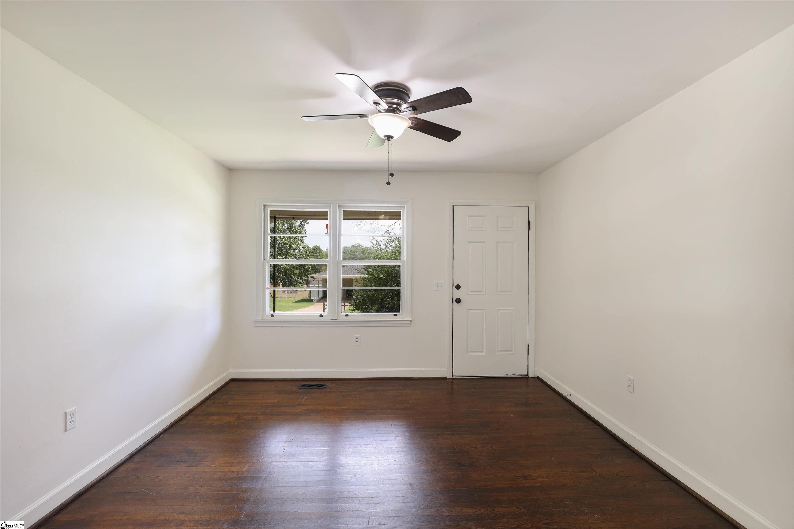 103 Belmont Circle Property Photo 8