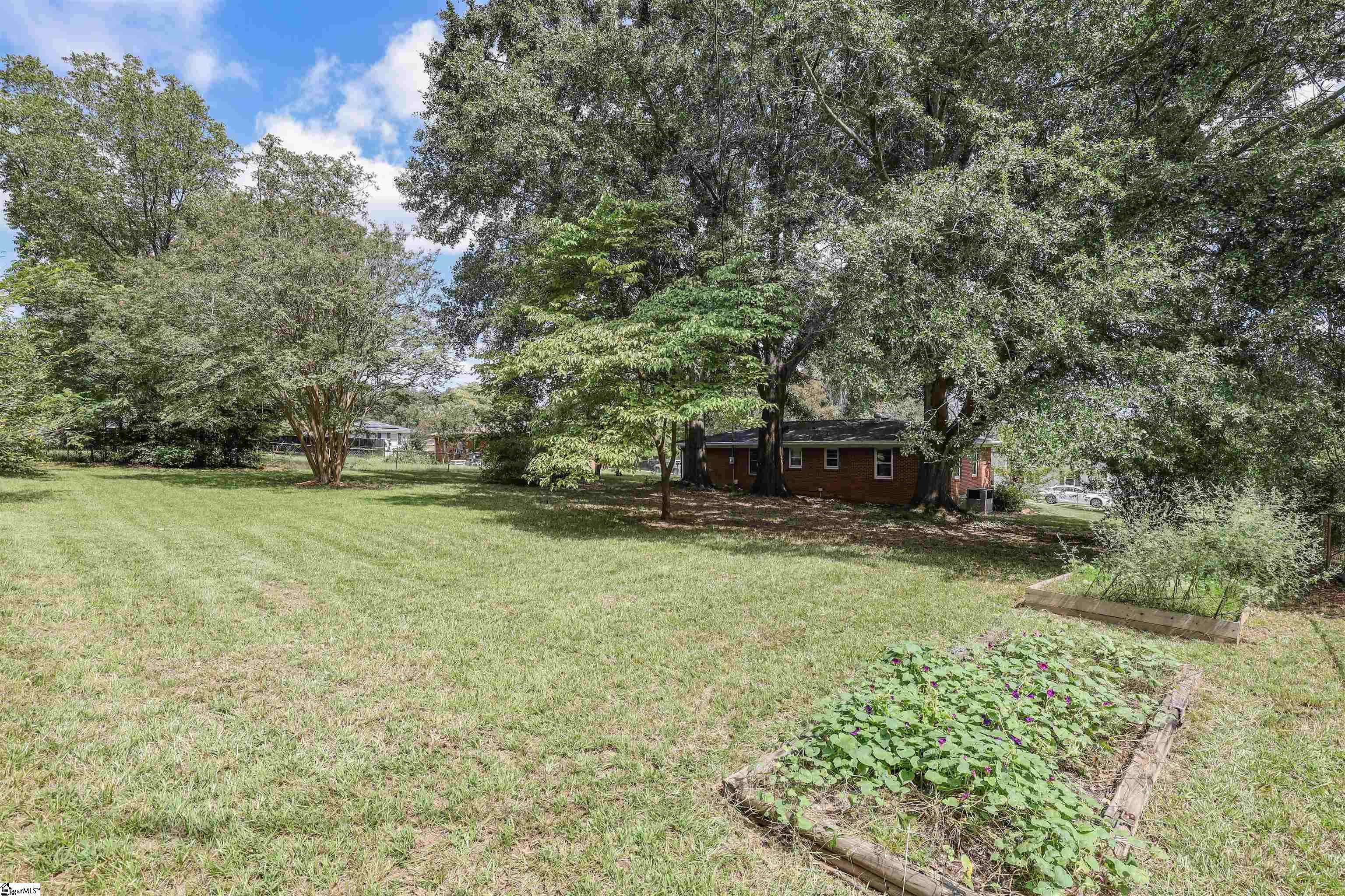 103 Belmont Circle Property Photo 25