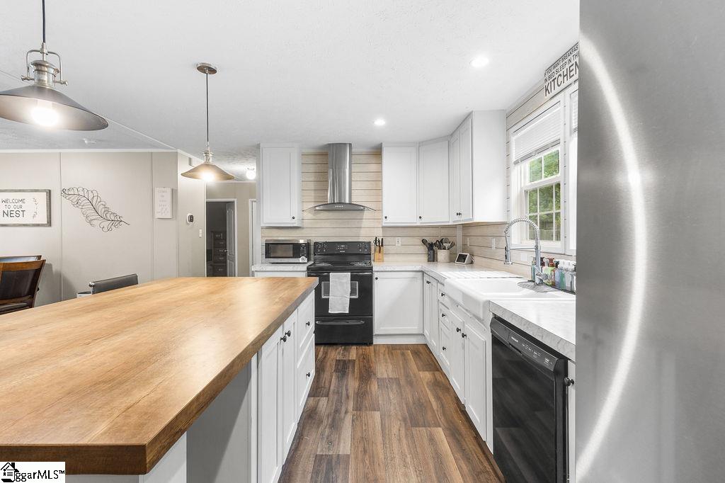 200 Eva Plaza Property Photo 5