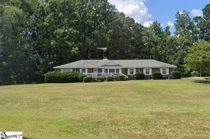 2468 S 221 Highway Property Photo 1
