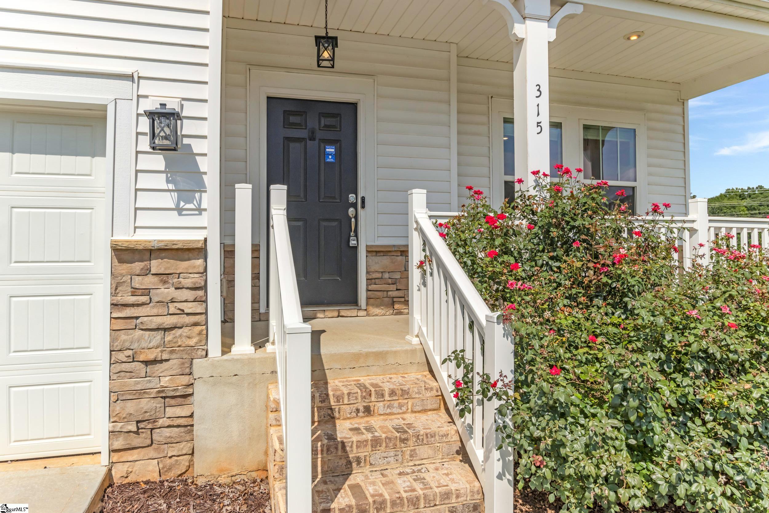 315 Pewter Circle Property Photo 4