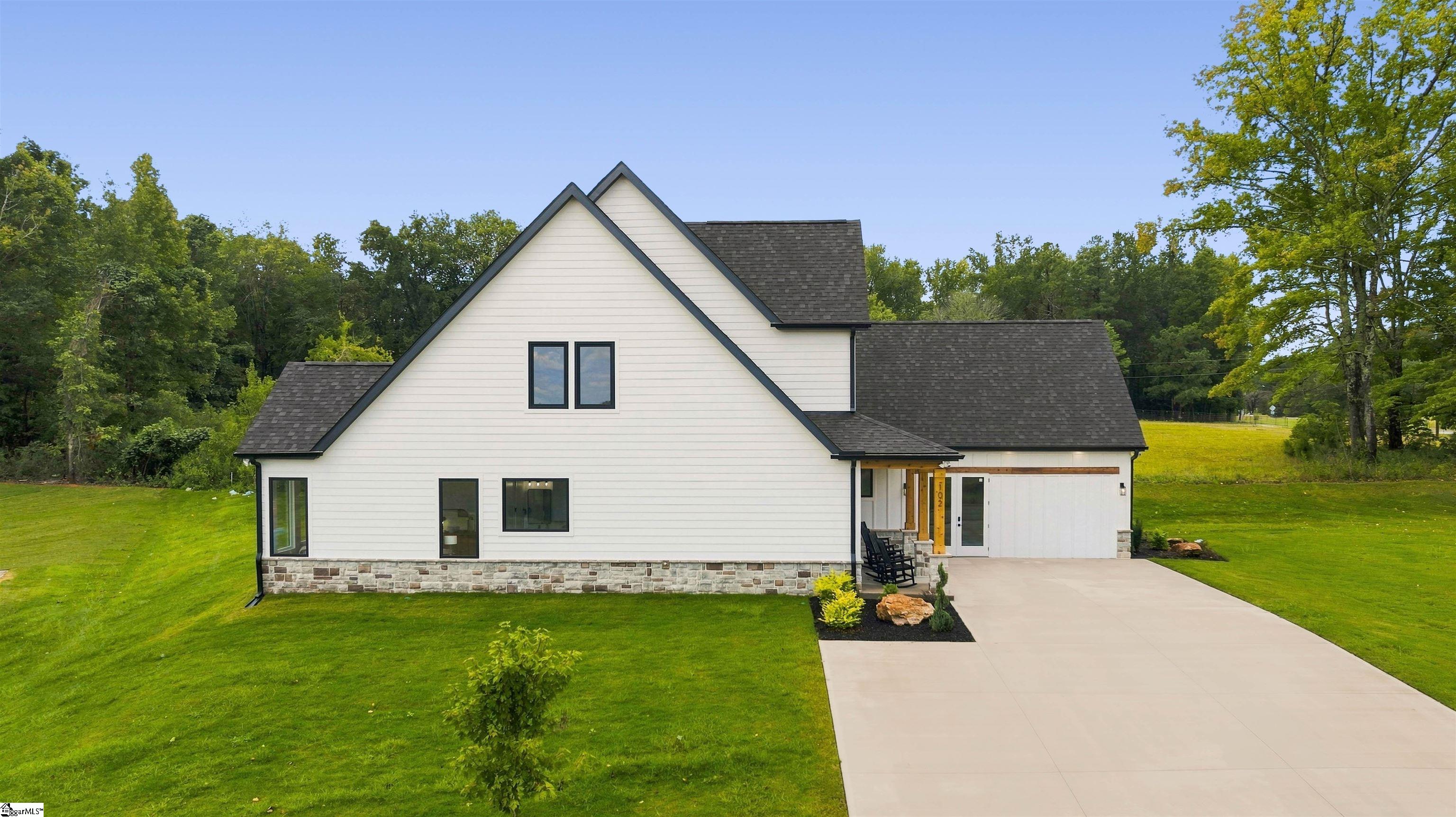 102 Joyful Court Property Photo 3