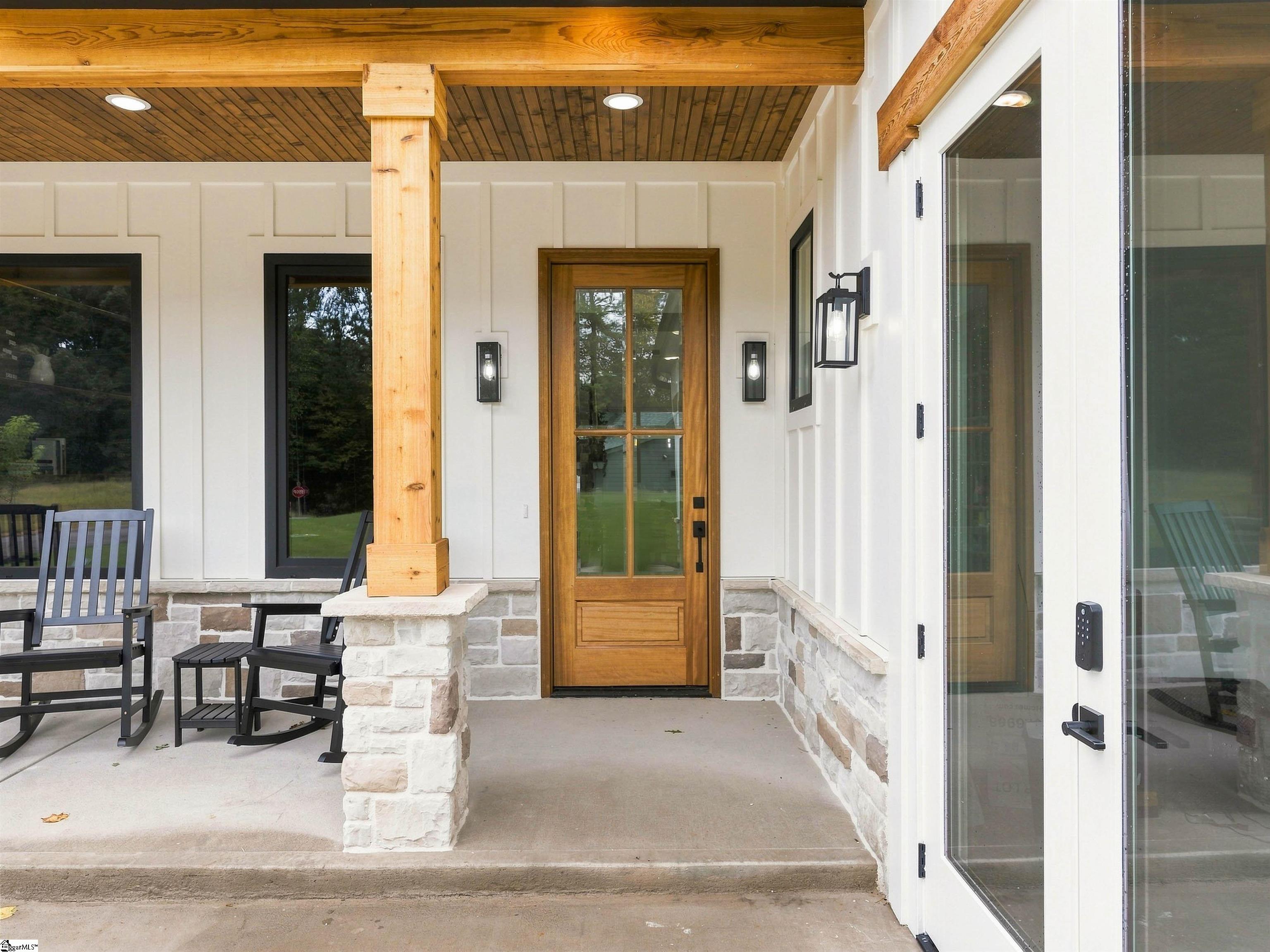 102 Joyful Court Property Photo 5