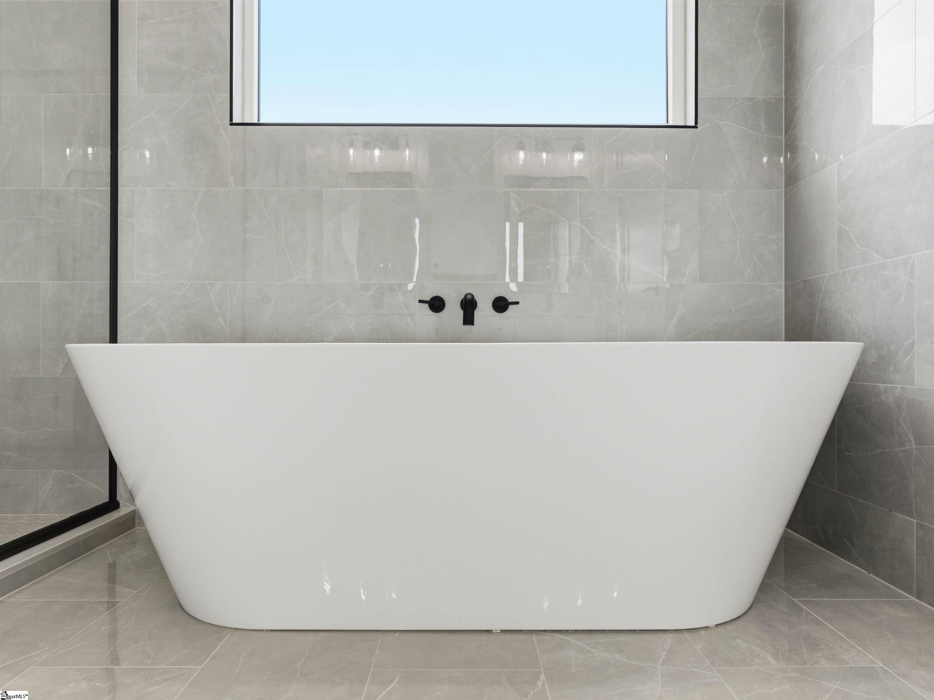 102 Joyful Court Property Photo 33