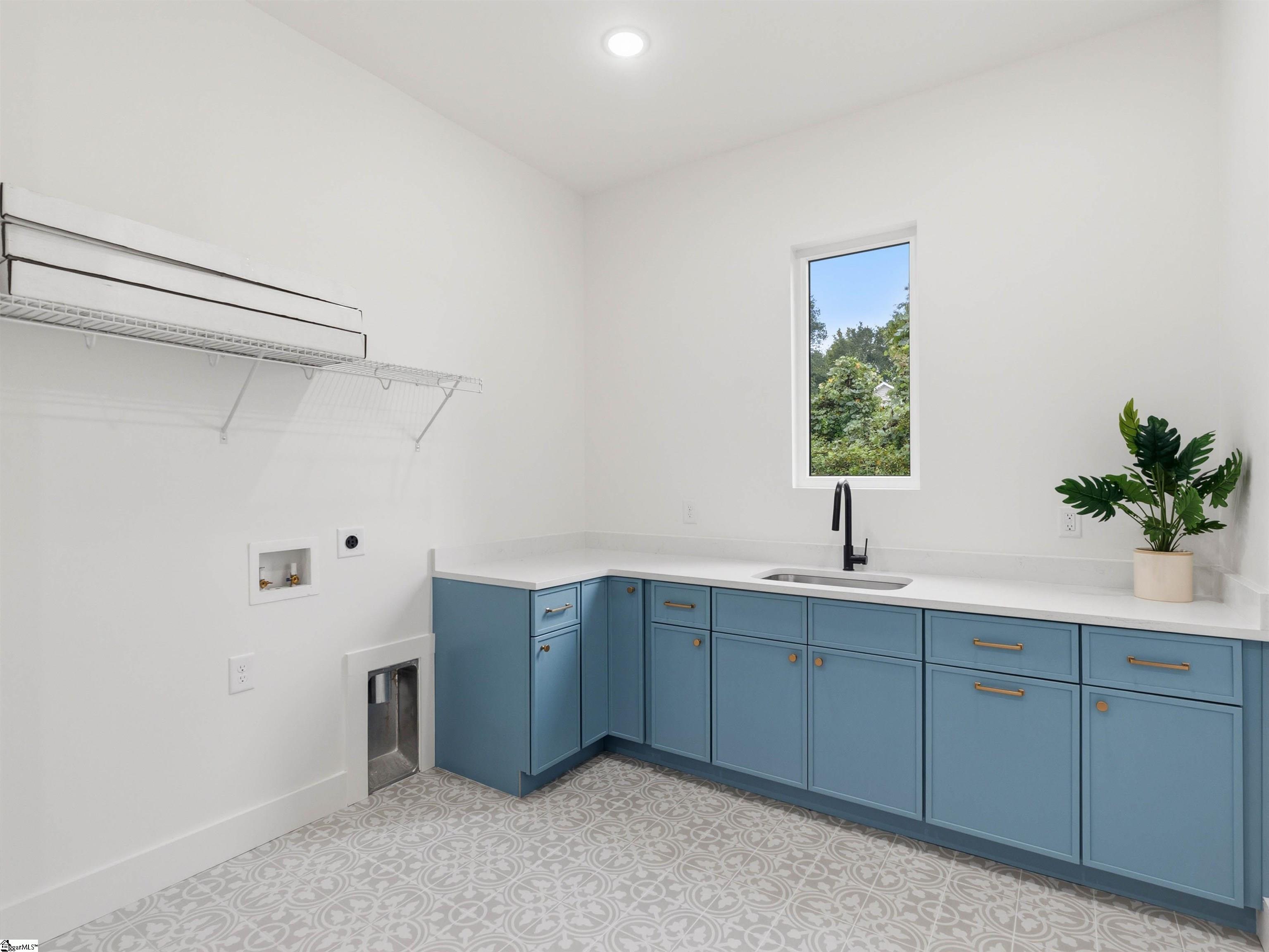 102 Joyful Court Property Photo 34