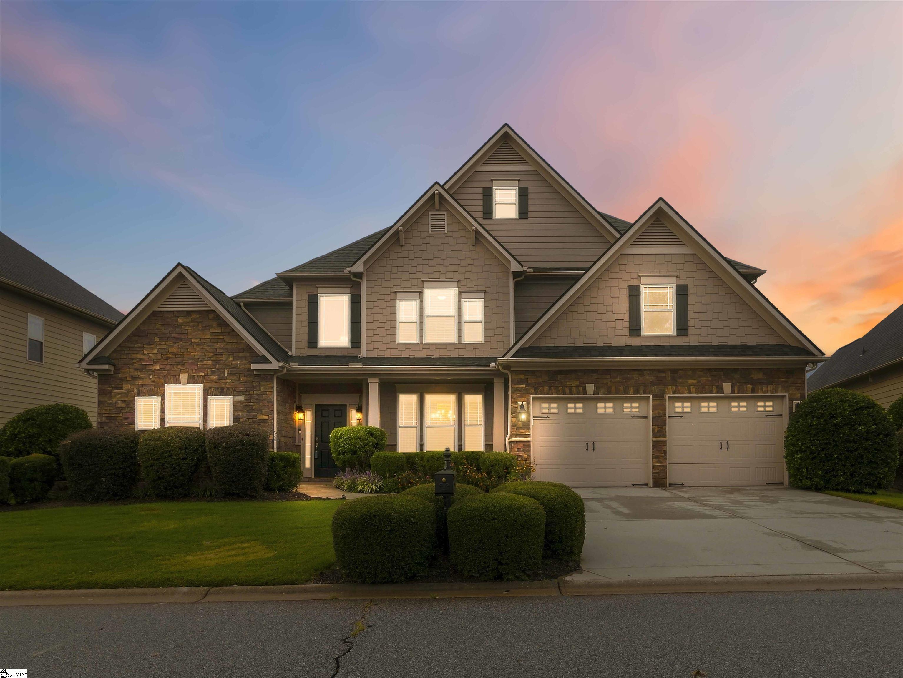 11 Roanoke Hills Court Property Photo 2