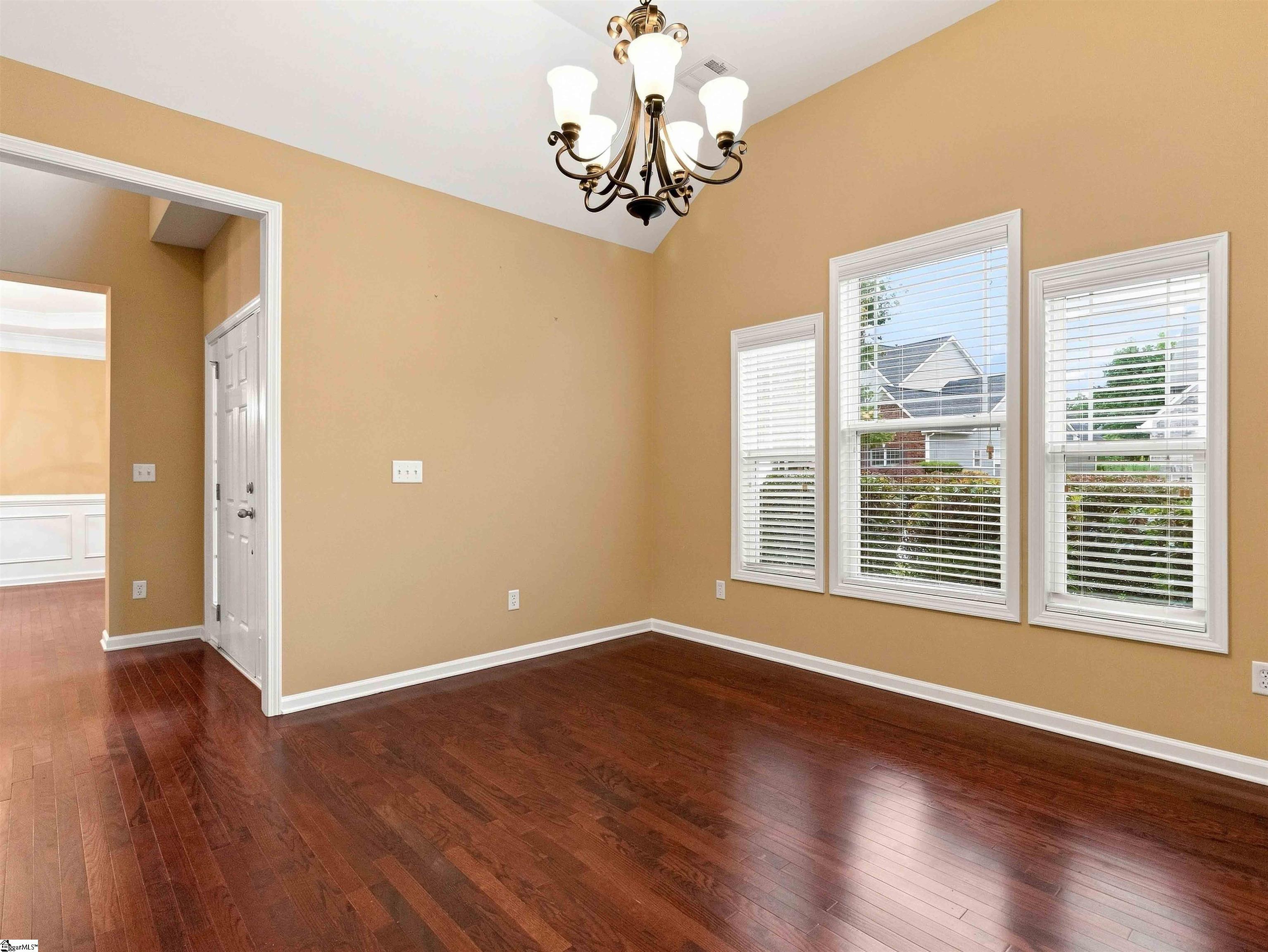 11 Roanoke Hills Court Property Photo 13