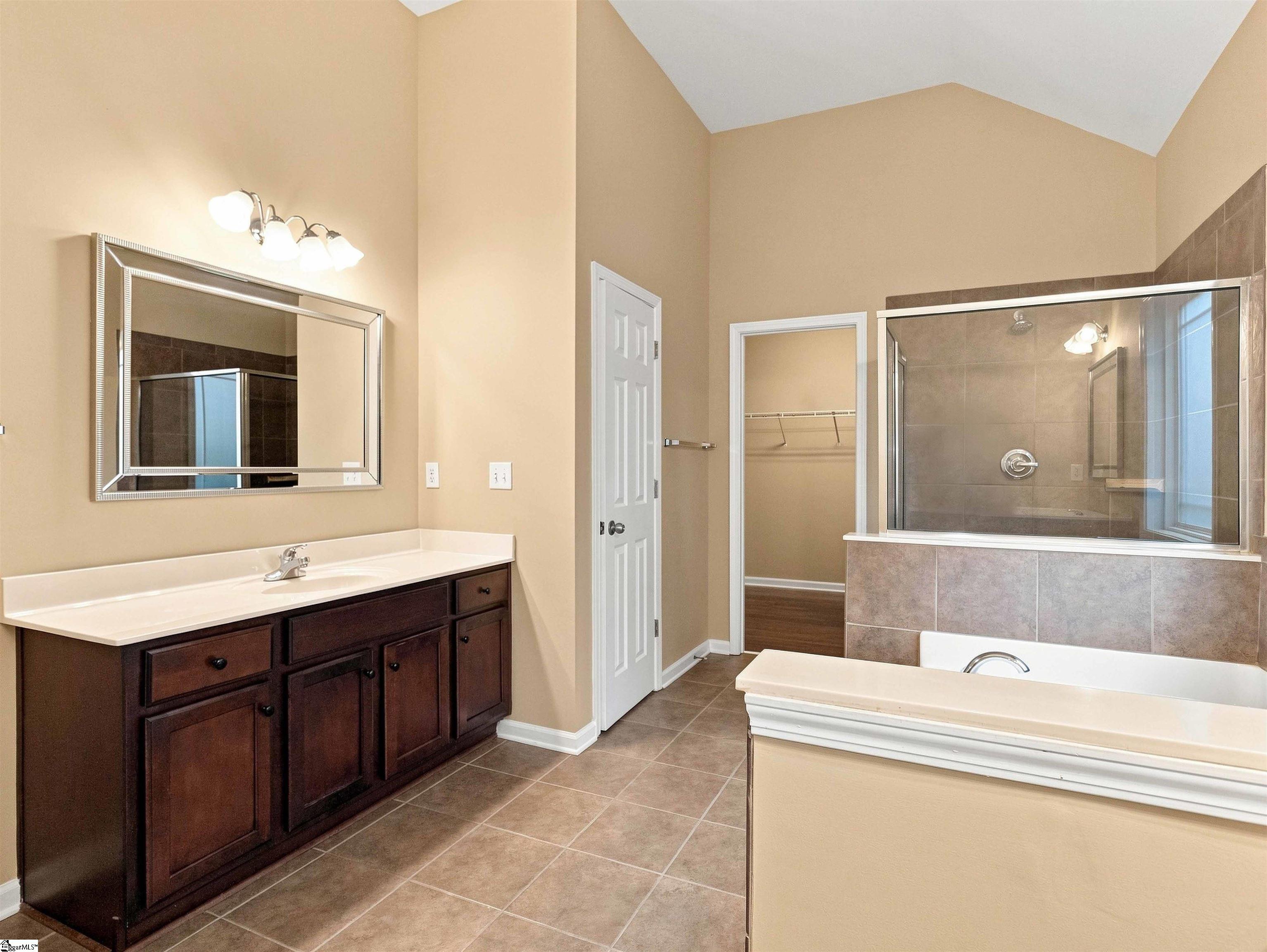 11 Roanoke Hills Court Property Photo 27