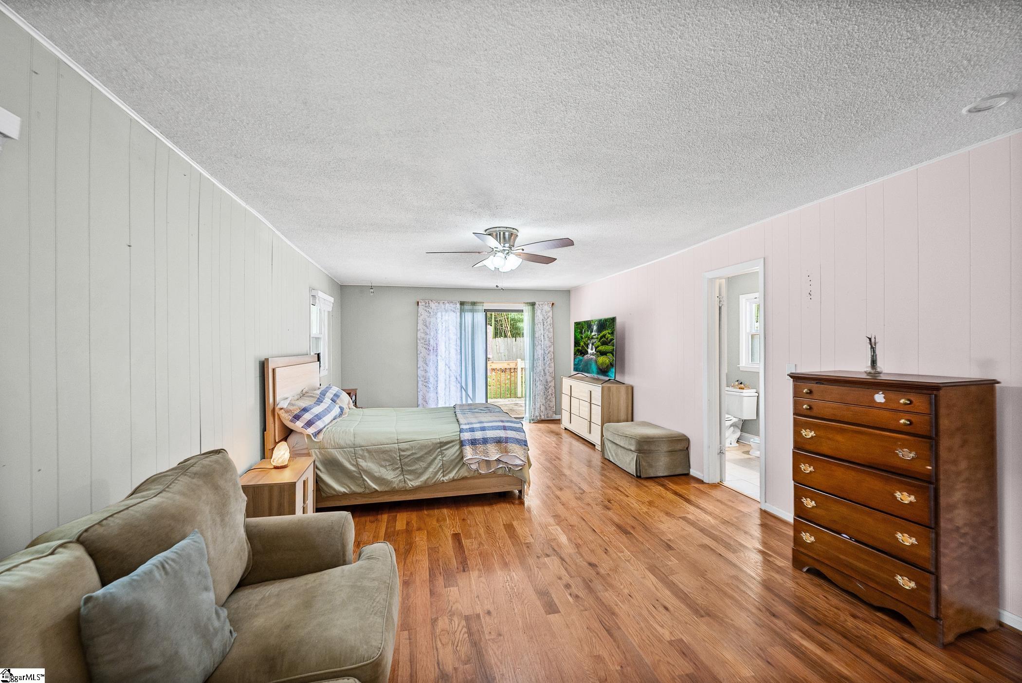102 Ravensworth Road Property Photo 22