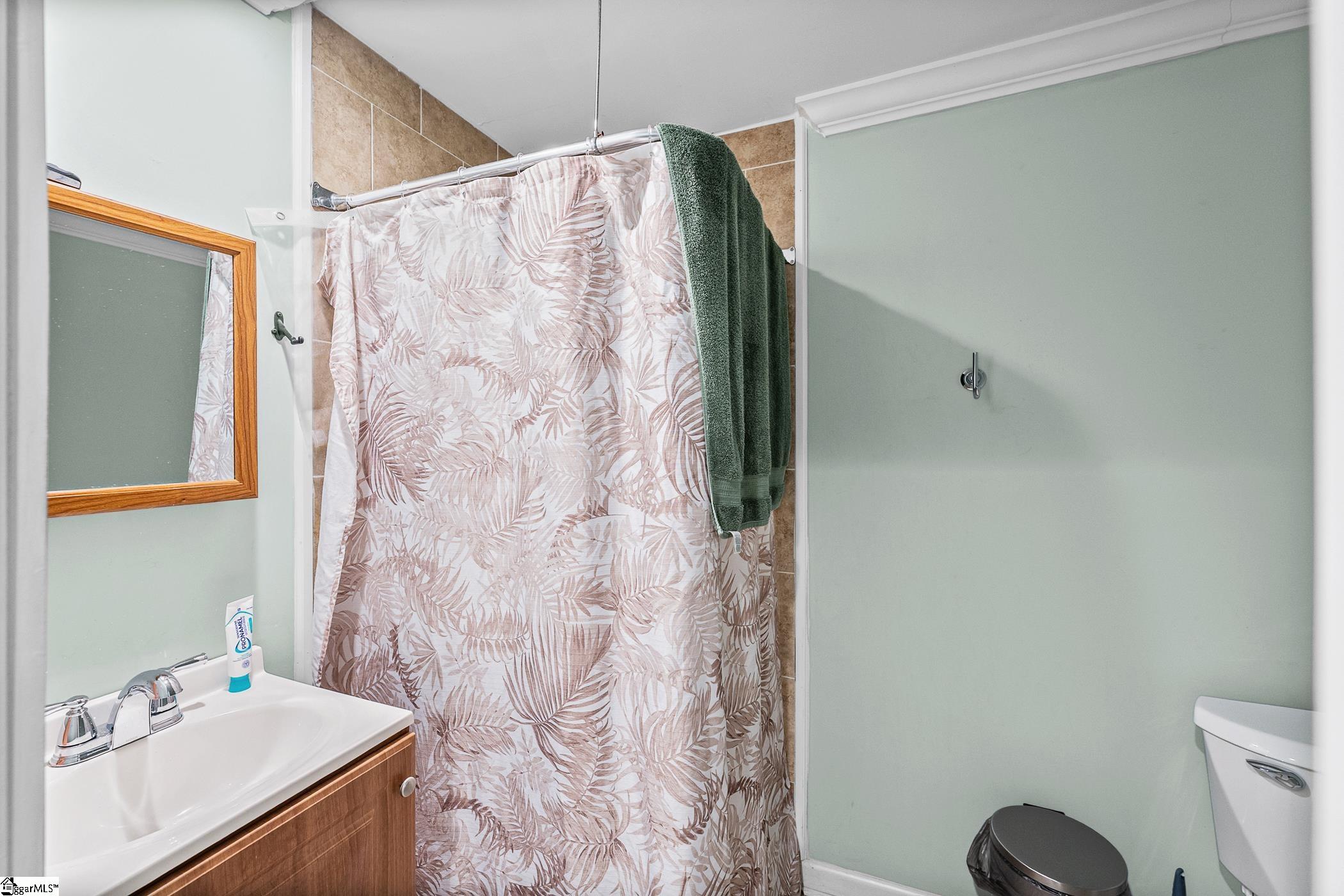 102 Ravensworth Road Property Photo 31