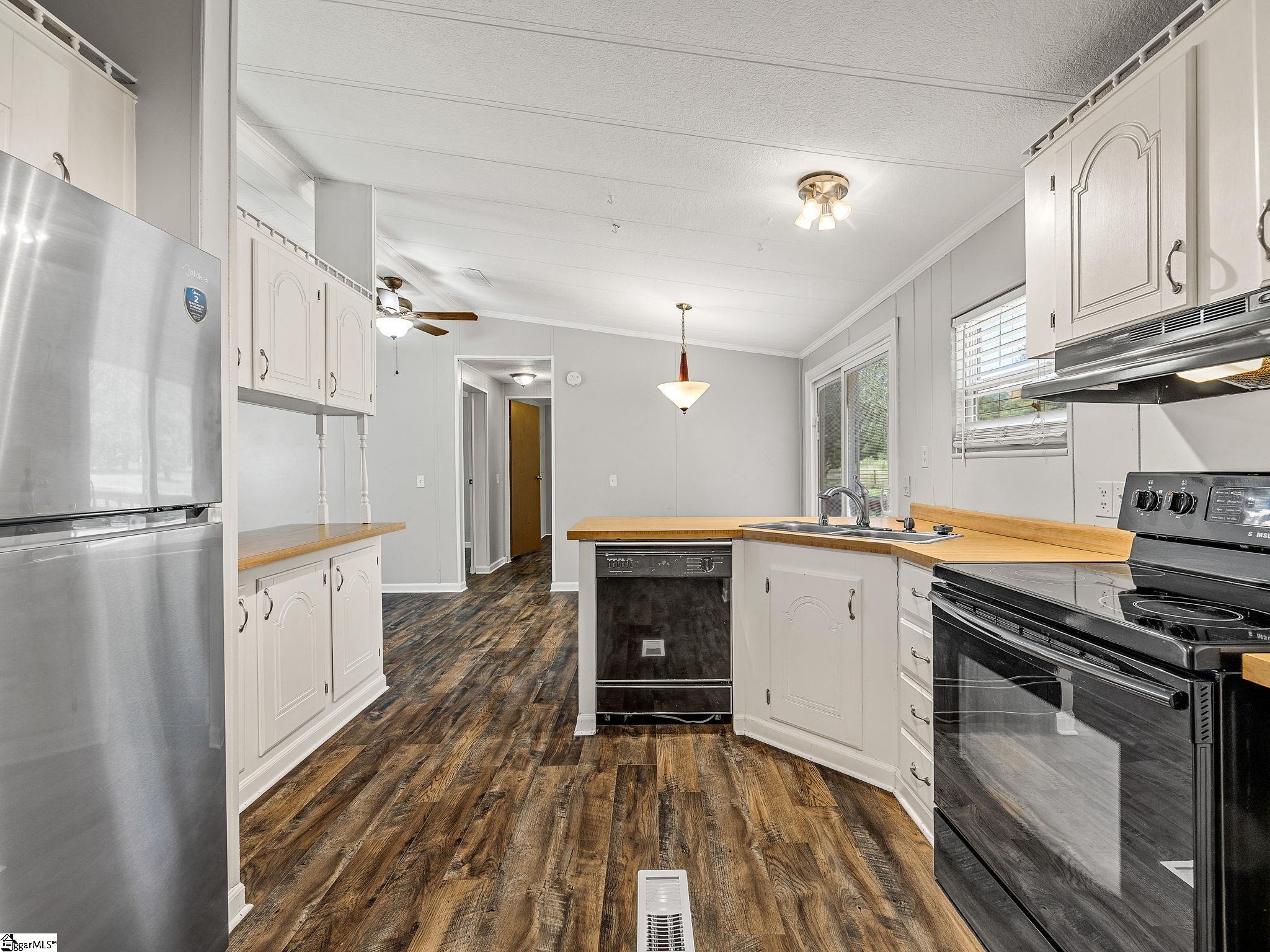 499 Murph Road Property Photo 13