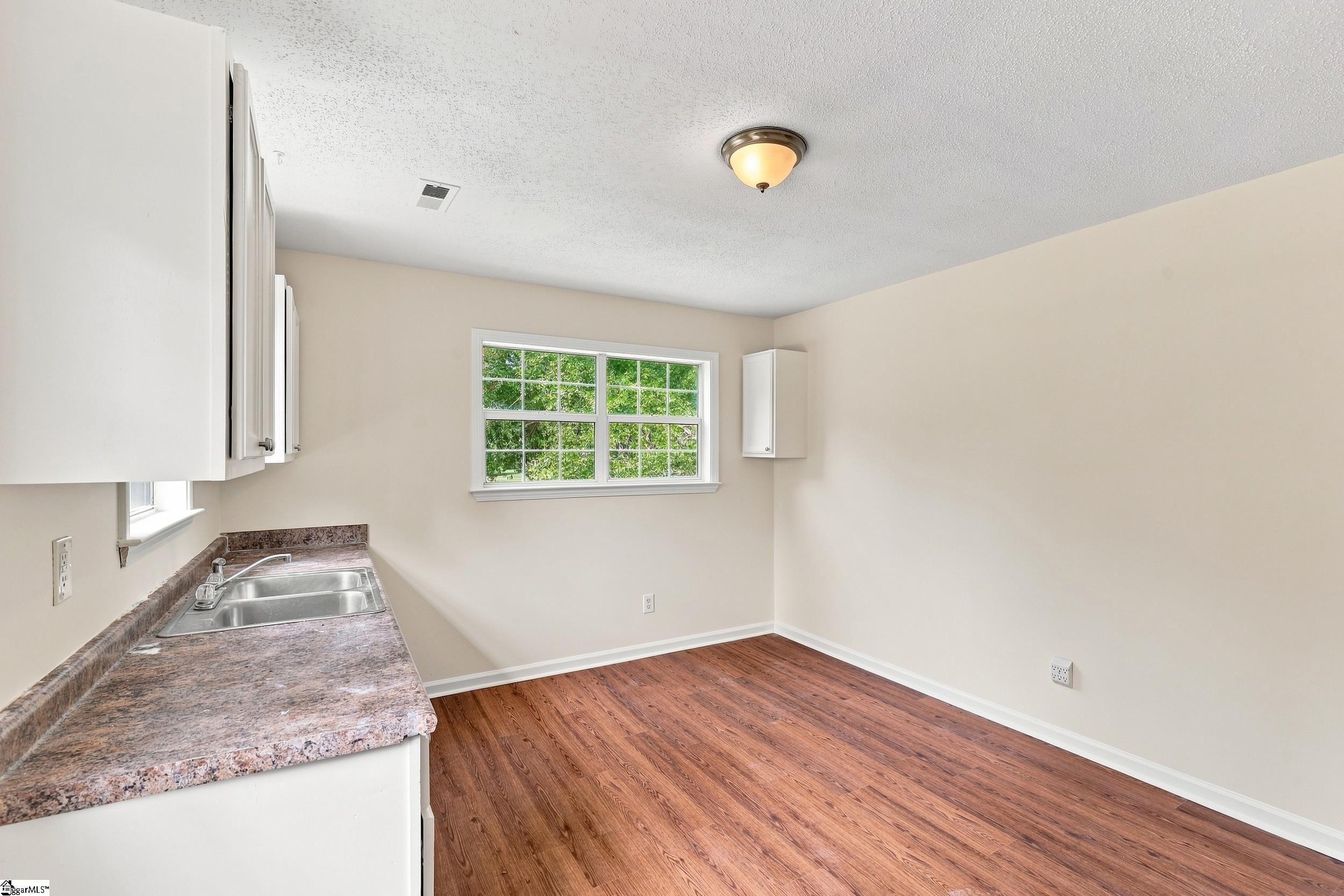 140 Joe Walker Road Property Photo 10