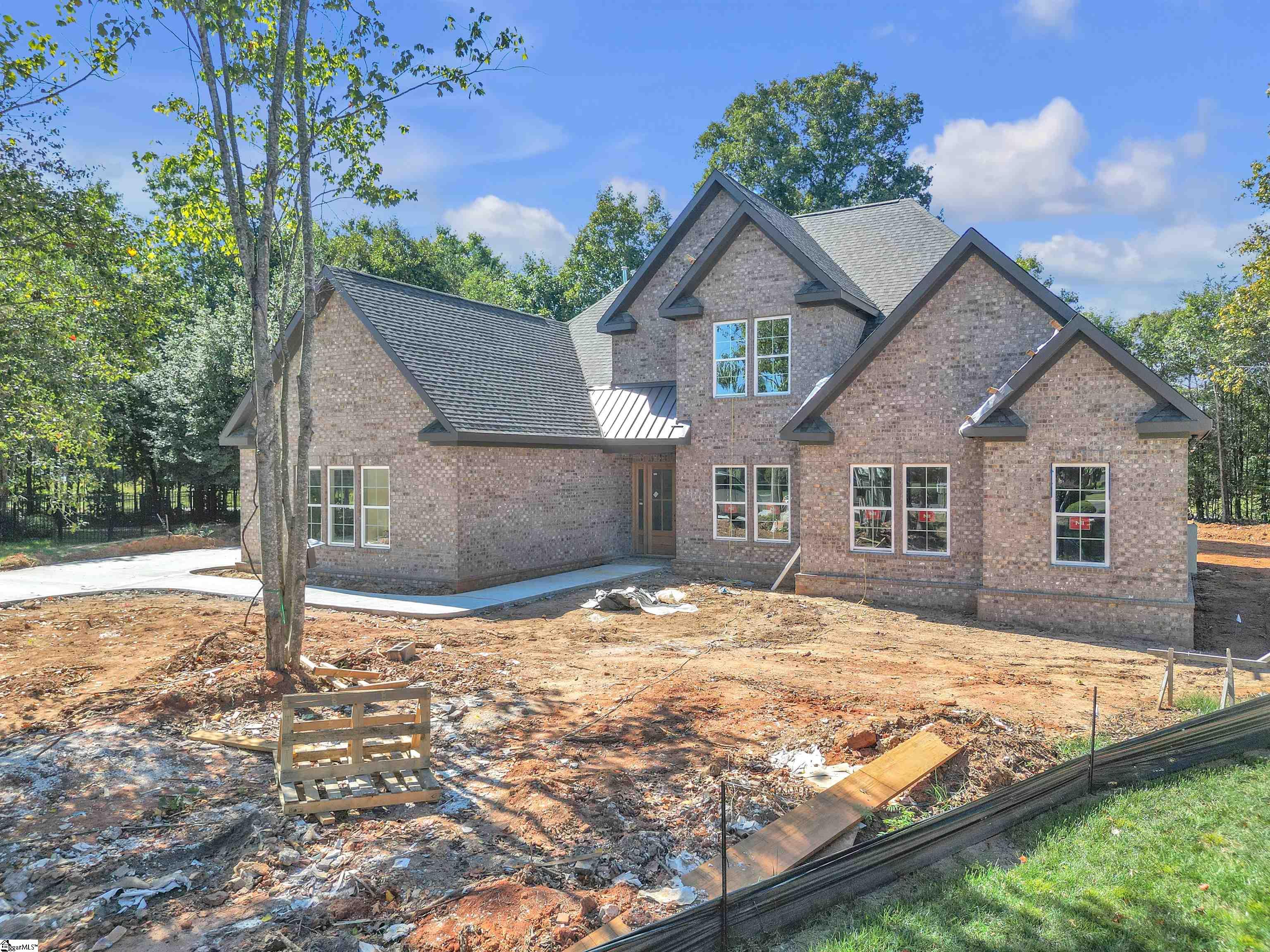 119 Beacon Hill Road Property Photo 1