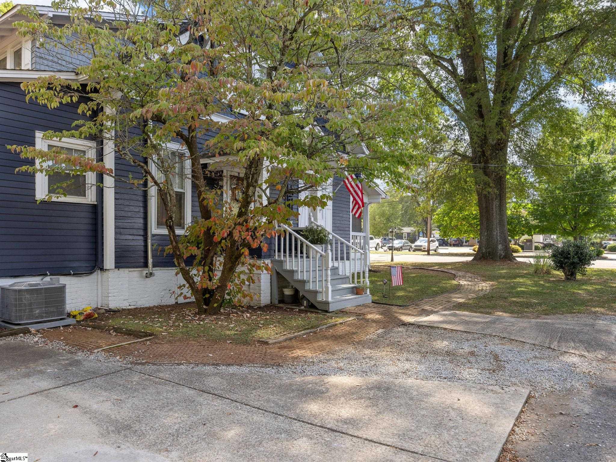 401 E Rutledge Avenue Property Photo 7