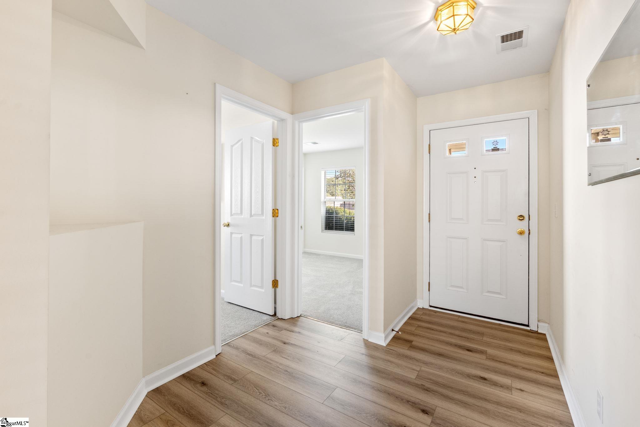 100 Becket Court Property Photo 6