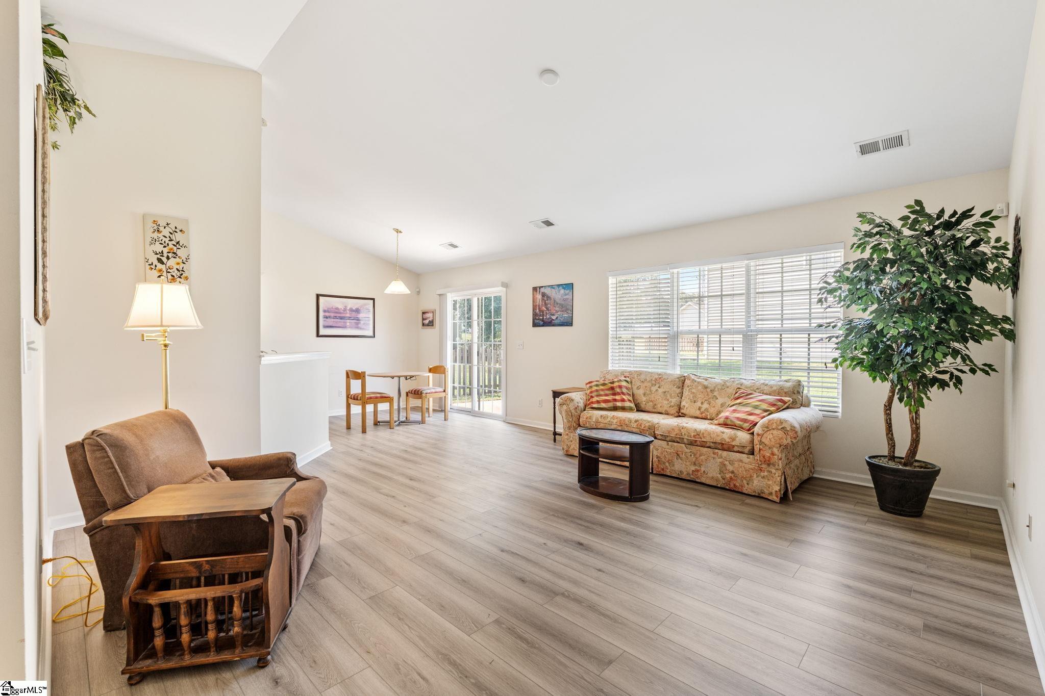 100 Becket Court Property Photo 7
