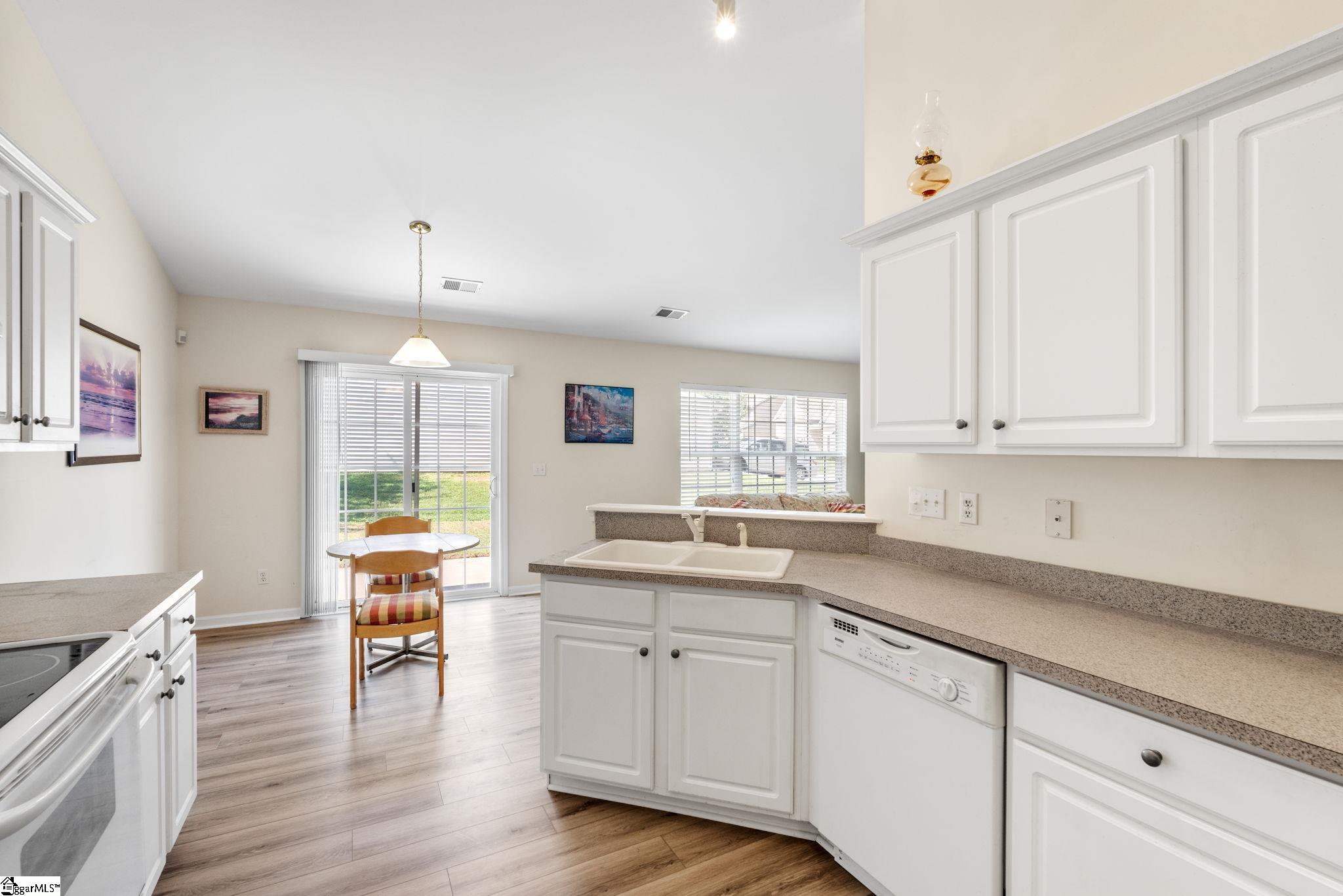 100 Becket Court Property Photo 12