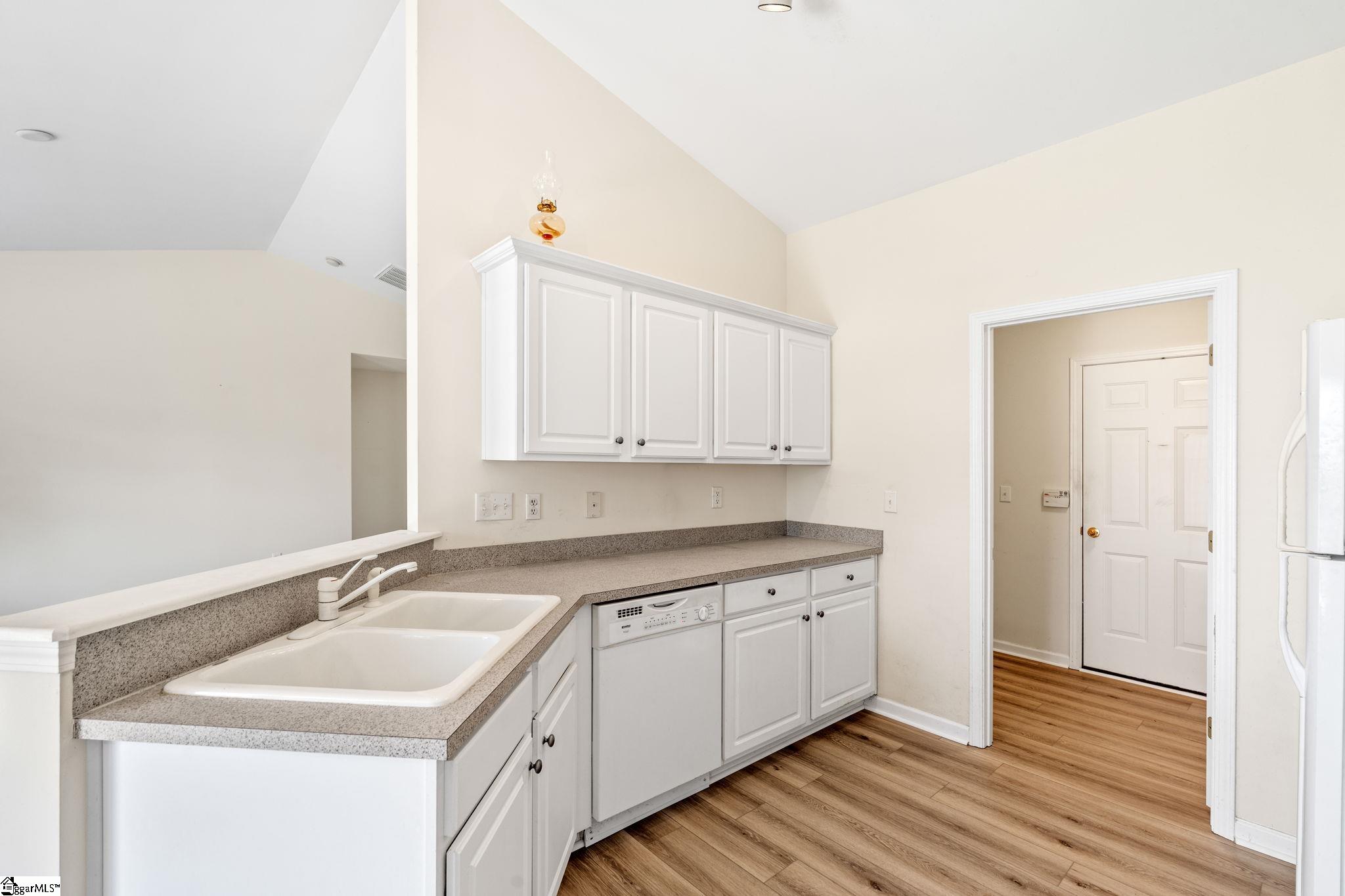 100 Becket Court Property Photo 13