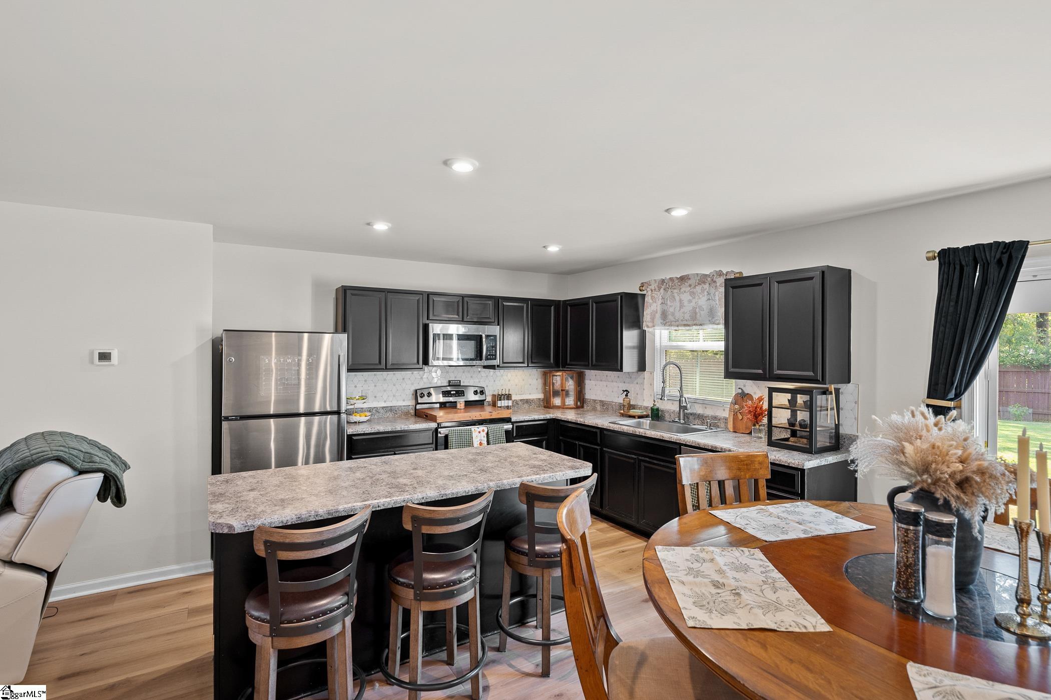 18 Maplestead Farms Court Property Photo 8