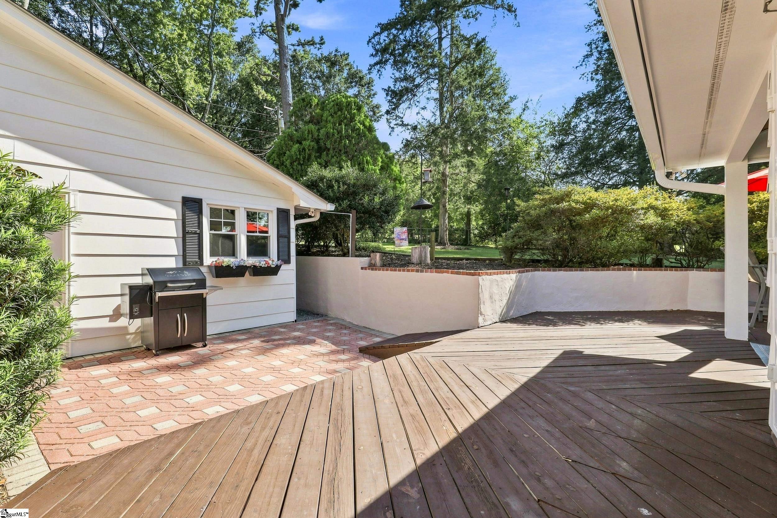 112 Lakeview Circle Property Photo 34