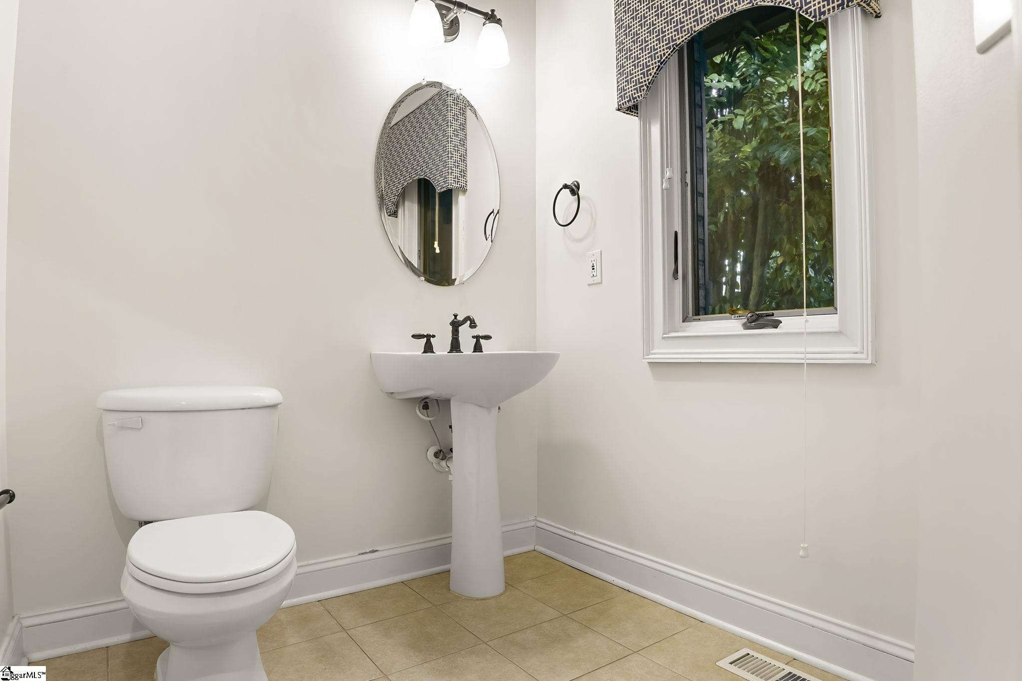 24 Appian Circle Property Photo 8