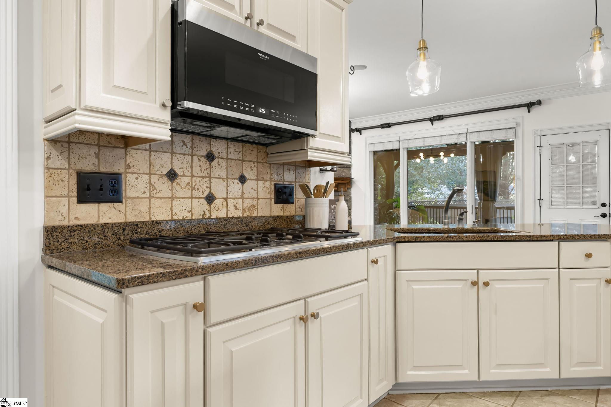 24 Appian Circle Property Photo 12
