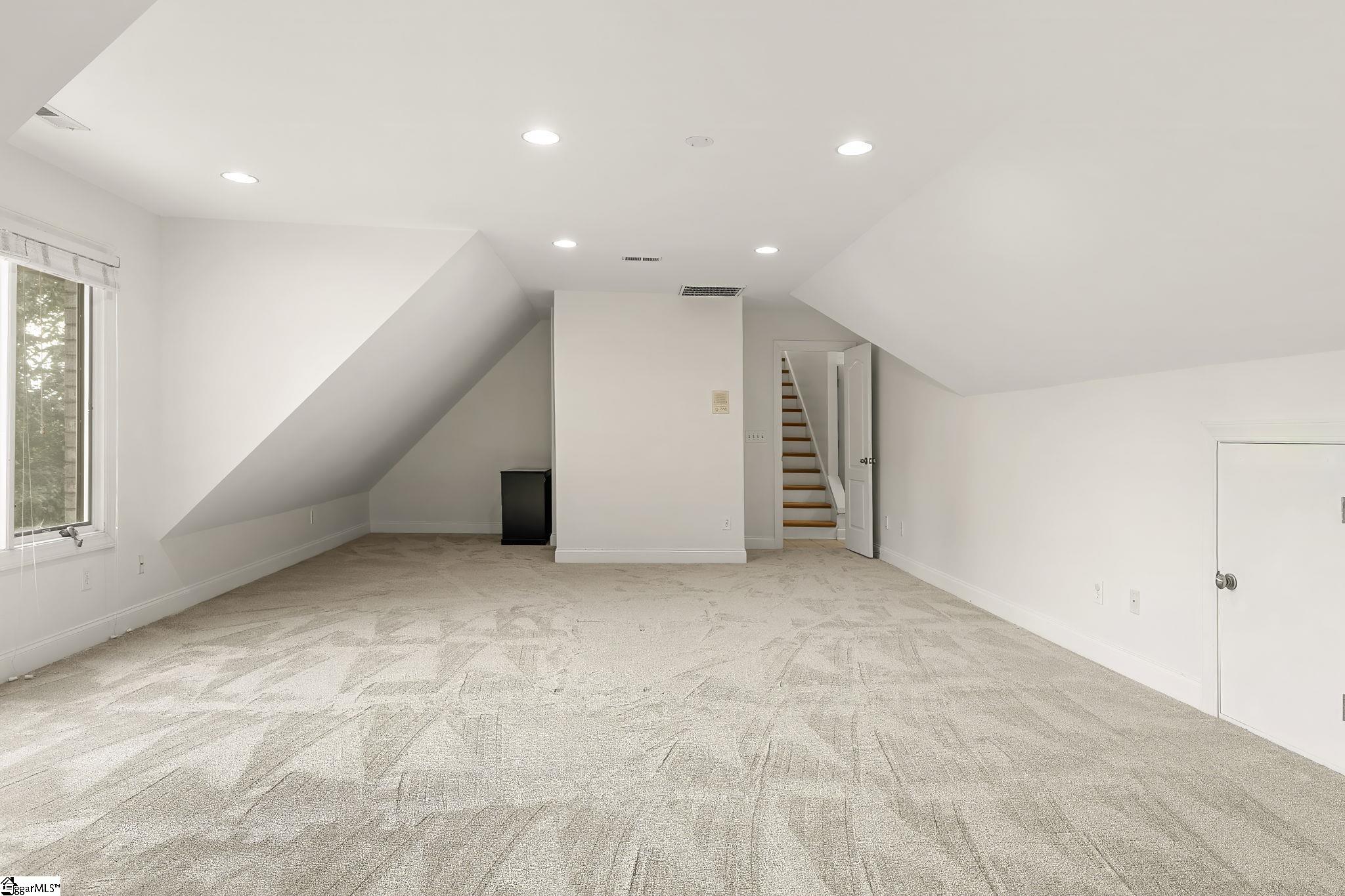 24 Appian Circle Property Photo 34