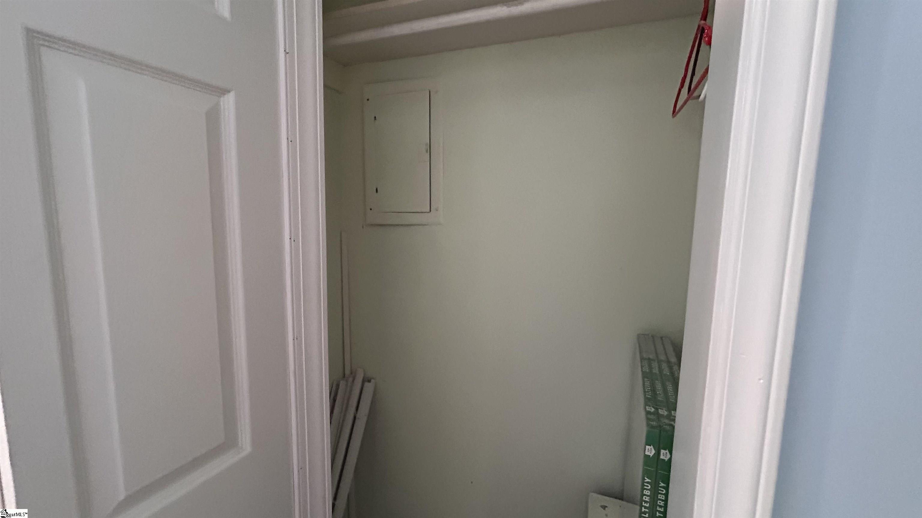 4110 E Croft Circle Property Photo 6