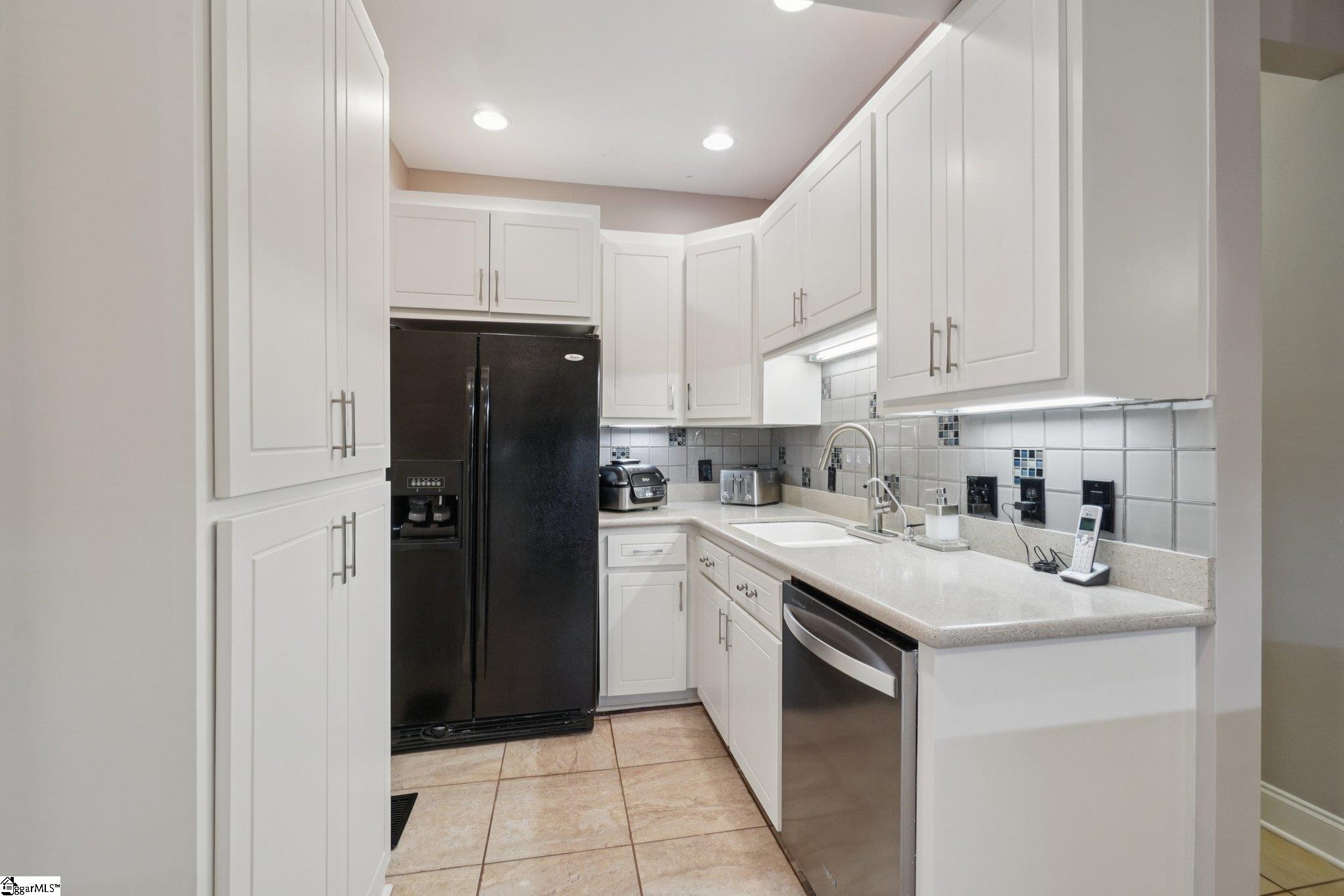 100 Paris Glen Way Property Photo 9