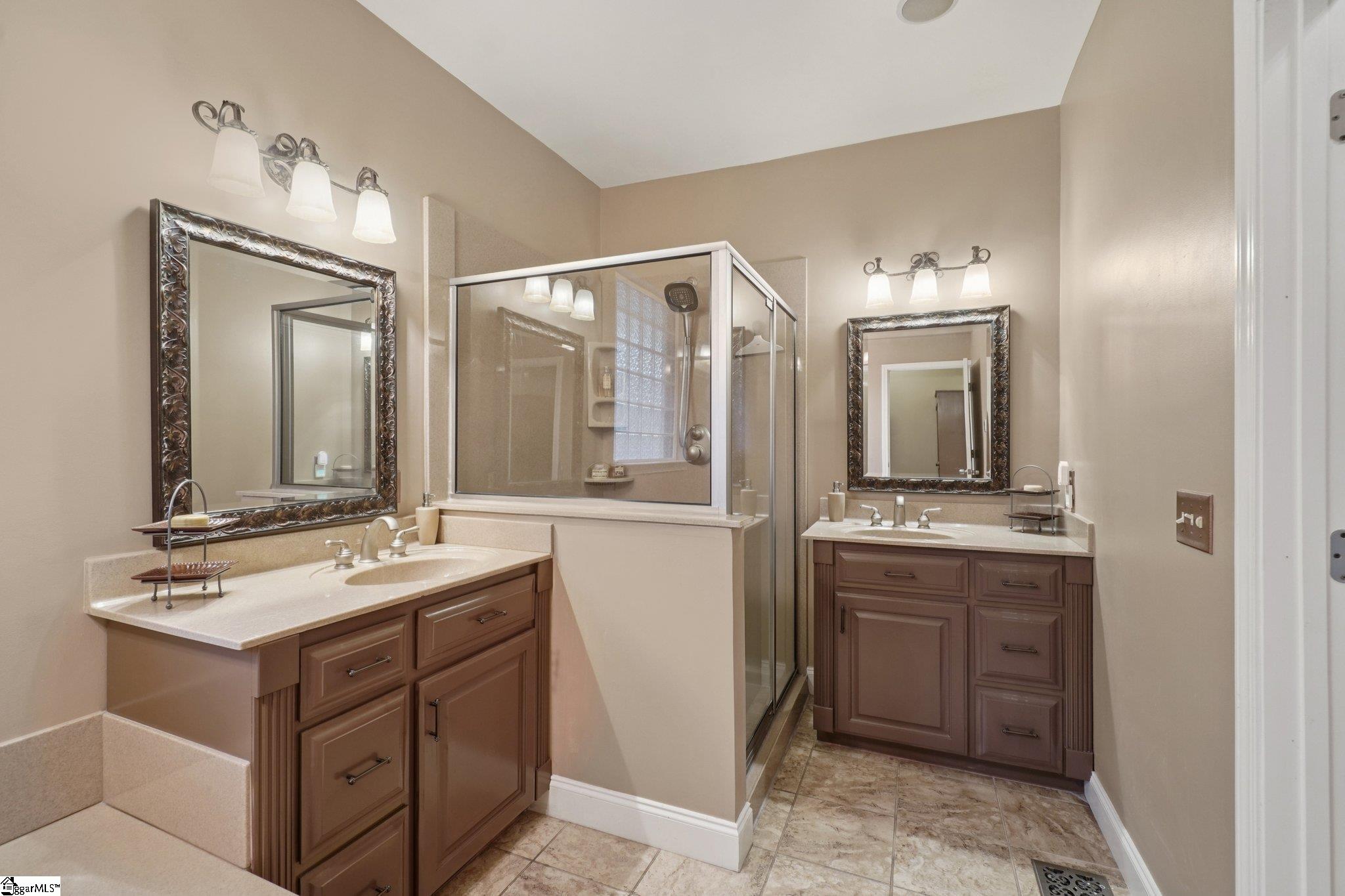 100 Paris Glen Way Property Photo 18