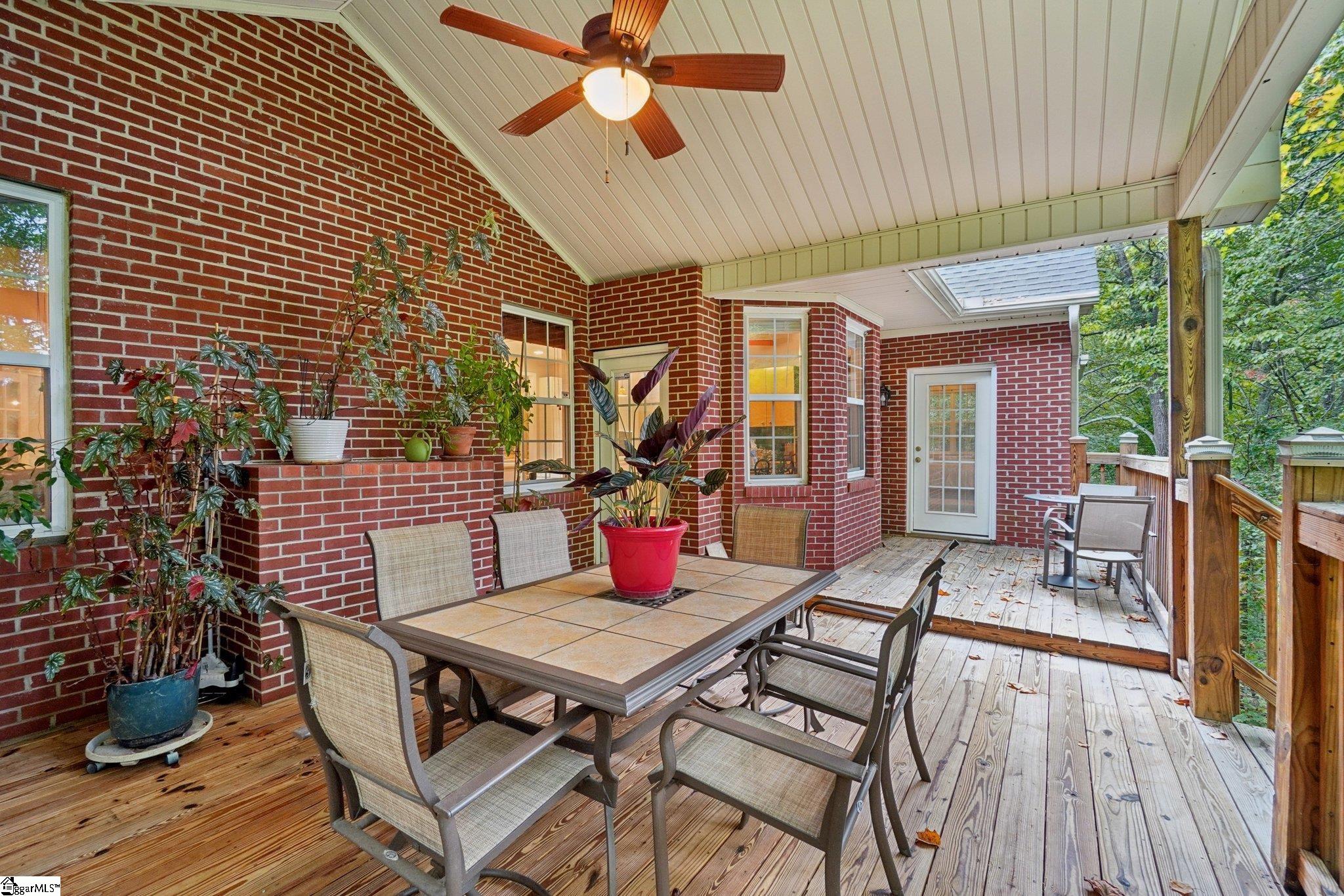 100 Paris Glen Way Property Photo 32