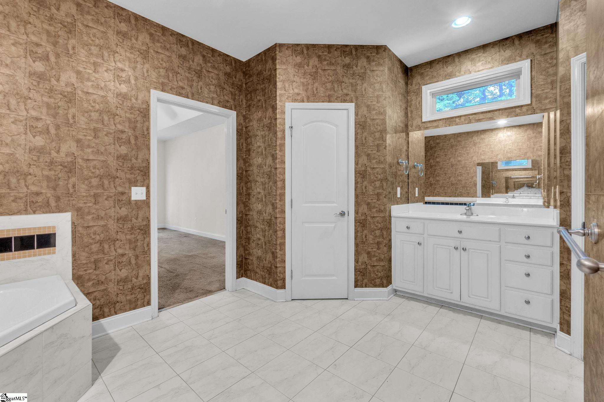 643 Mount Vernon Lane Property Photo 24