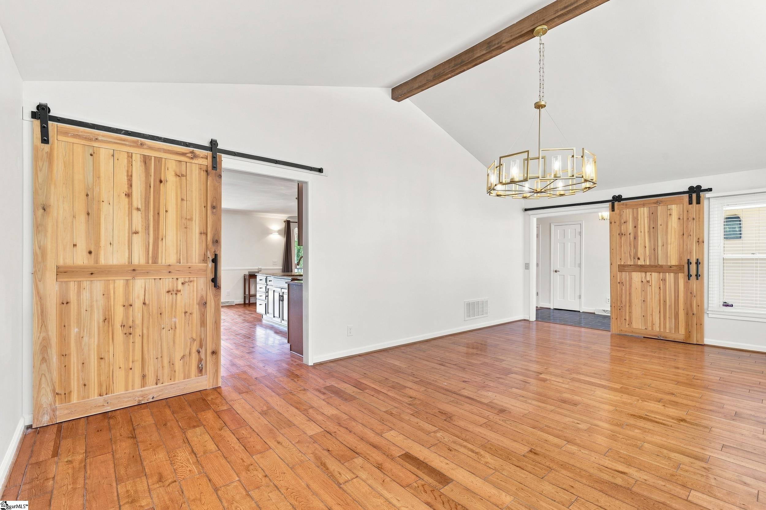 110 Stonehedge Drive Property Photo 12