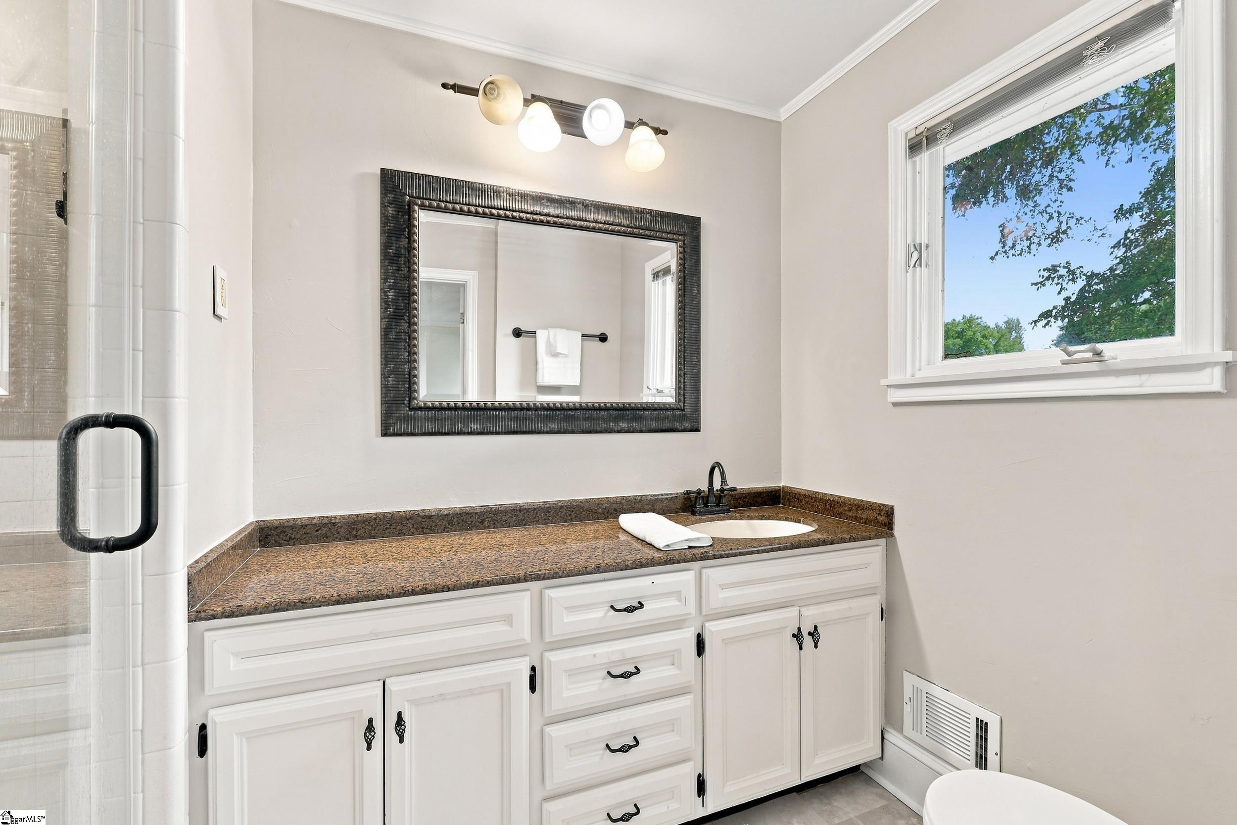 110 Stonehedge Drive Property Photo 15